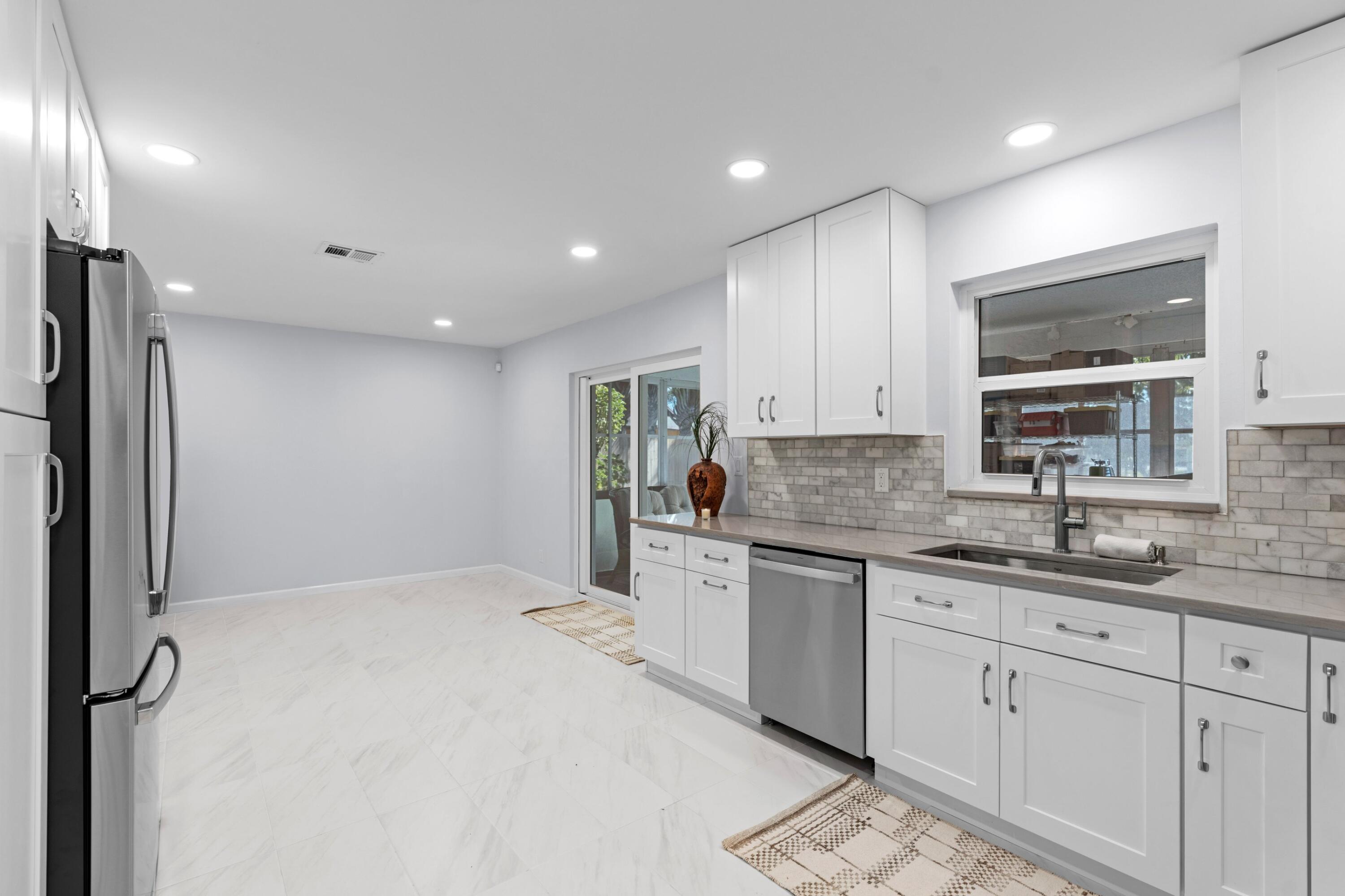 324 Sandpiper Avenue Property Photo 11