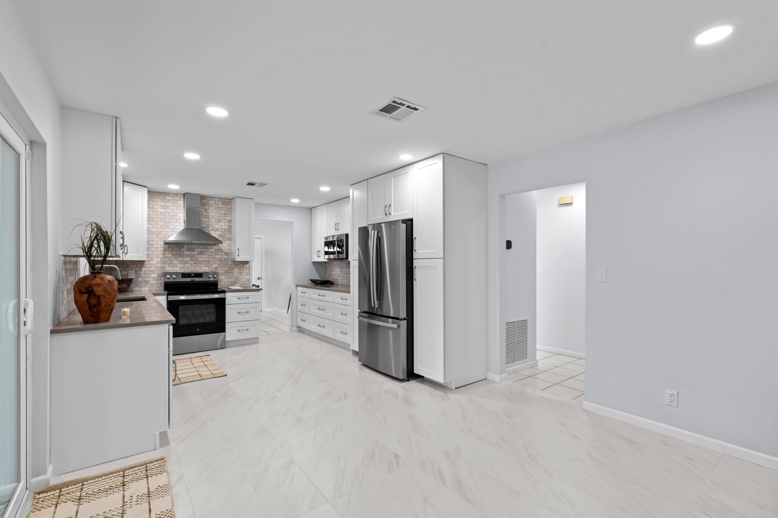 324 Sandpiper Avenue Property Photo 13