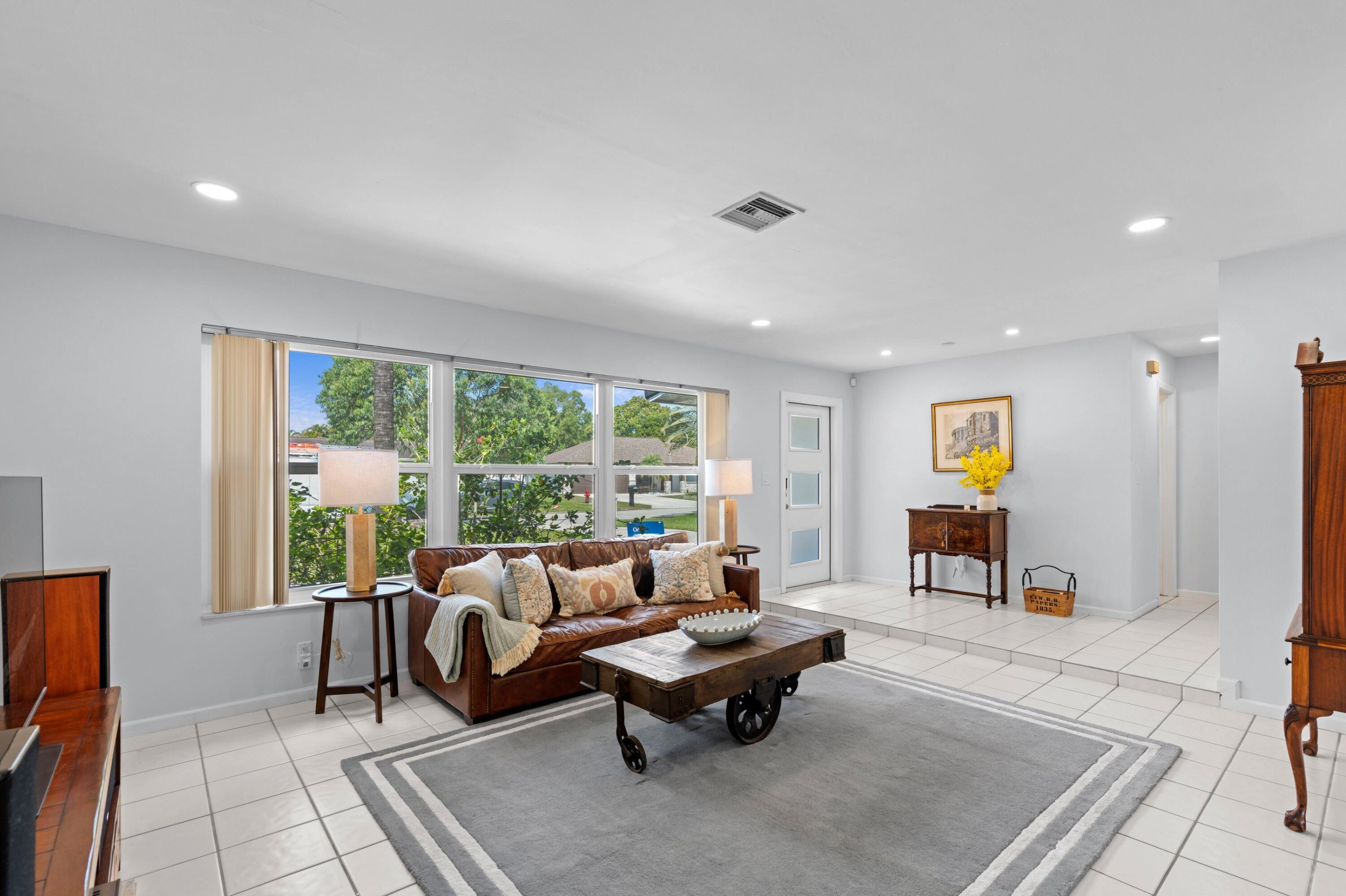 324 Sandpiper Avenue Property Photo 16