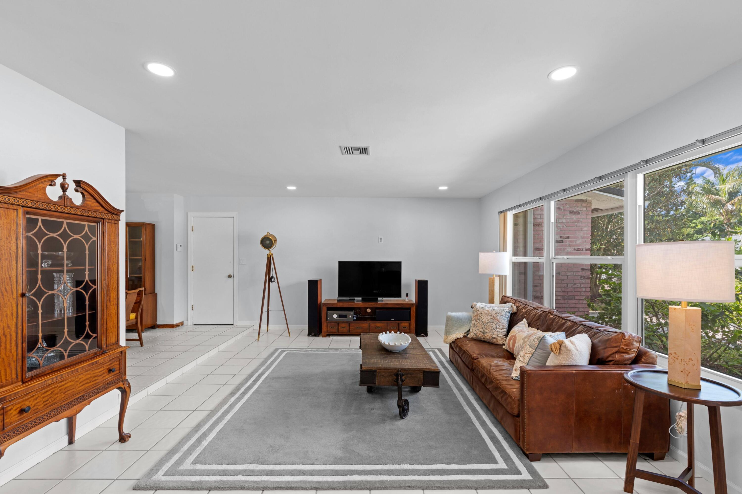 324 Sandpiper Avenue Property Photo 17