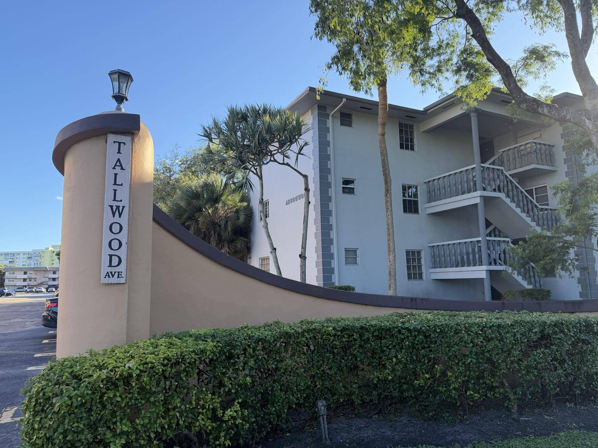 900 Tallwood Avenue 107 Property Photo 1
