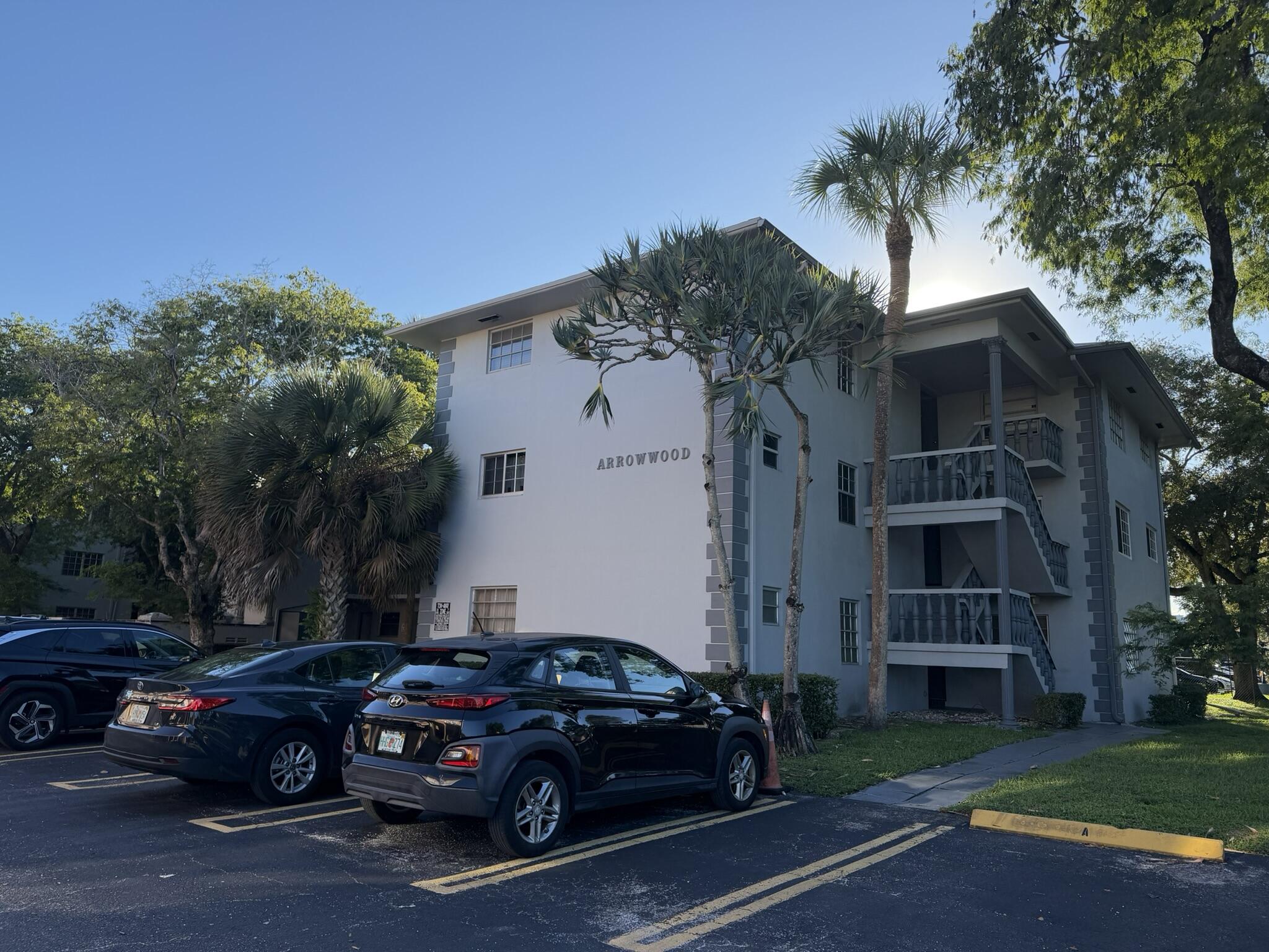 900 Tallwood Avenue 107 Property Photo 2