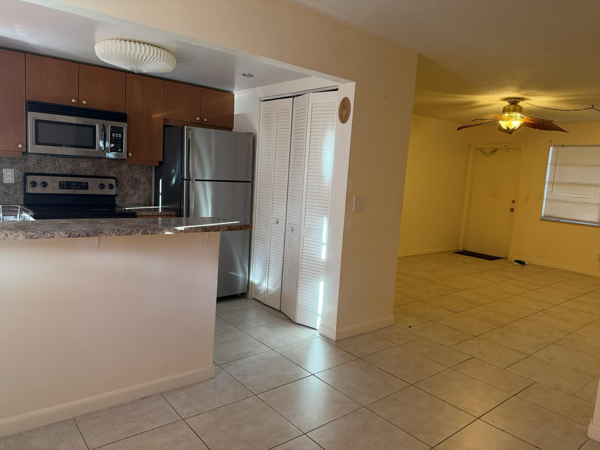 900 Tallwood Avenue 107 Property Photo 7