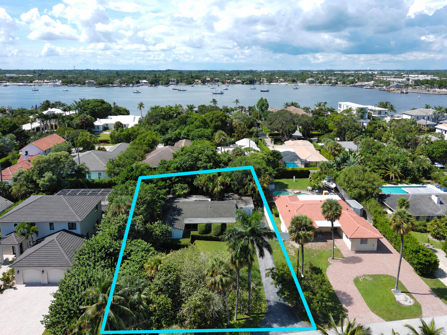 417 Se Atlantic Drive Property Photo 1
