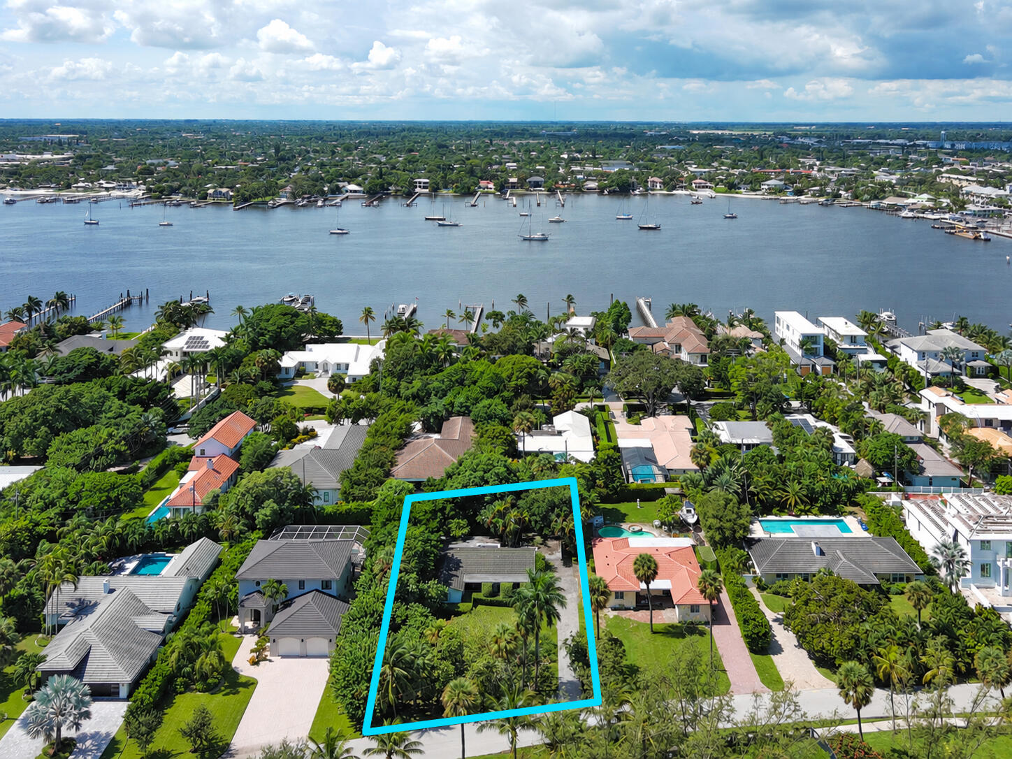 417 Se Atlantic Drive Property Photo 9