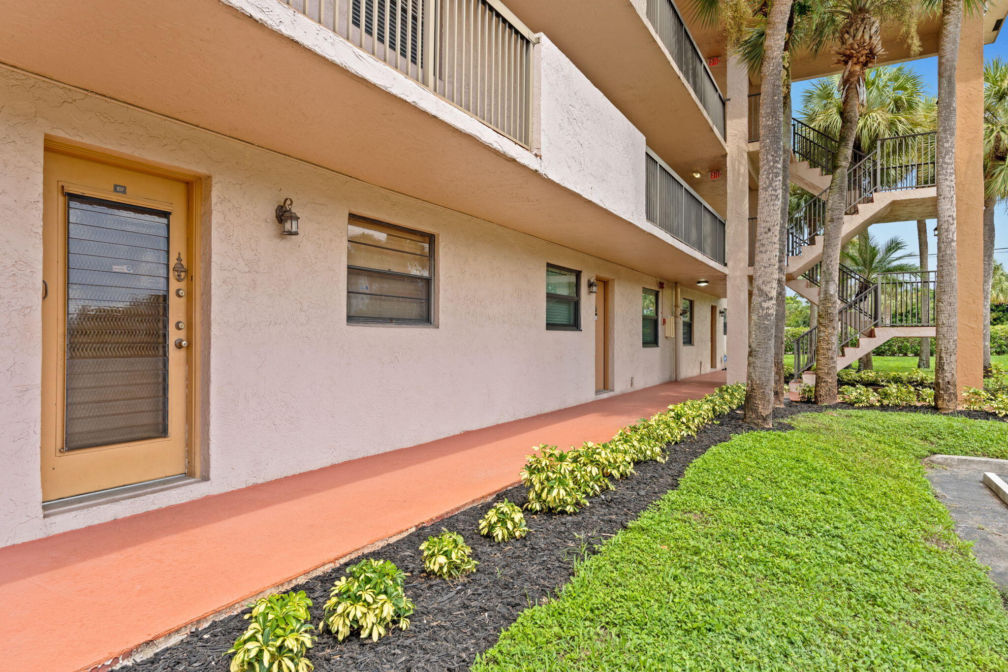 6085 N Sabal Palm Boulevard 107 Property Photo 2
