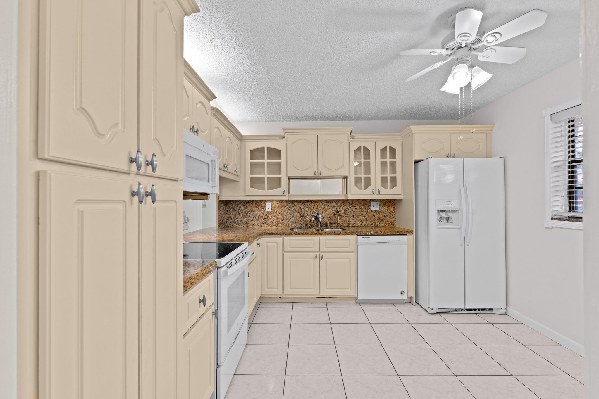 6085 N Sabal Palm Boulevard 107 Property Photo 14