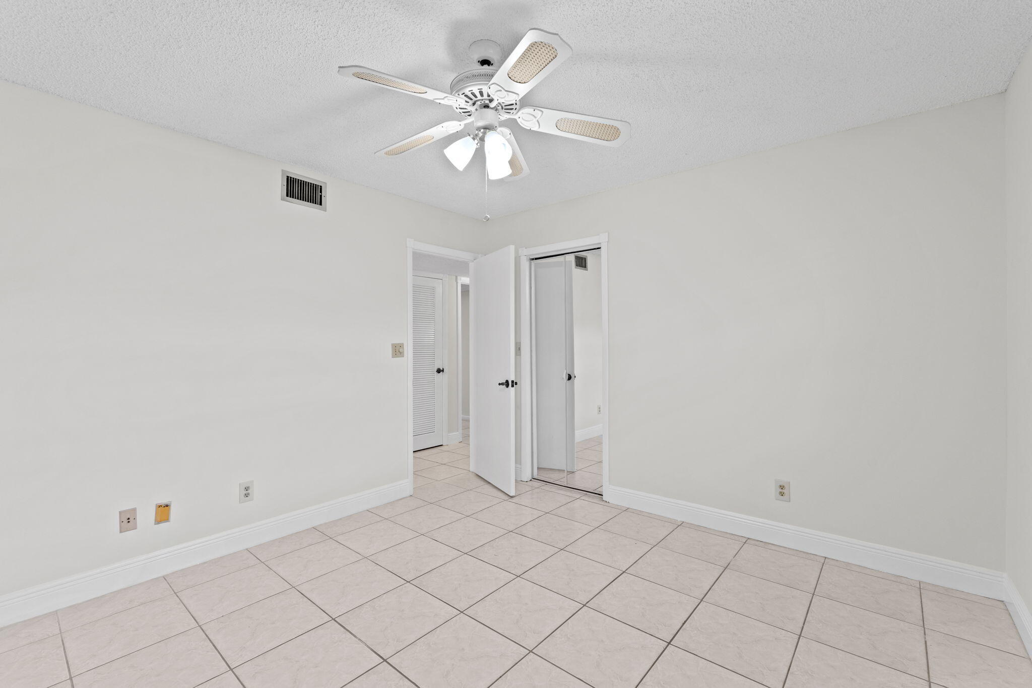 6085 N Sabal Palm Boulevard 107 Property Photo 18