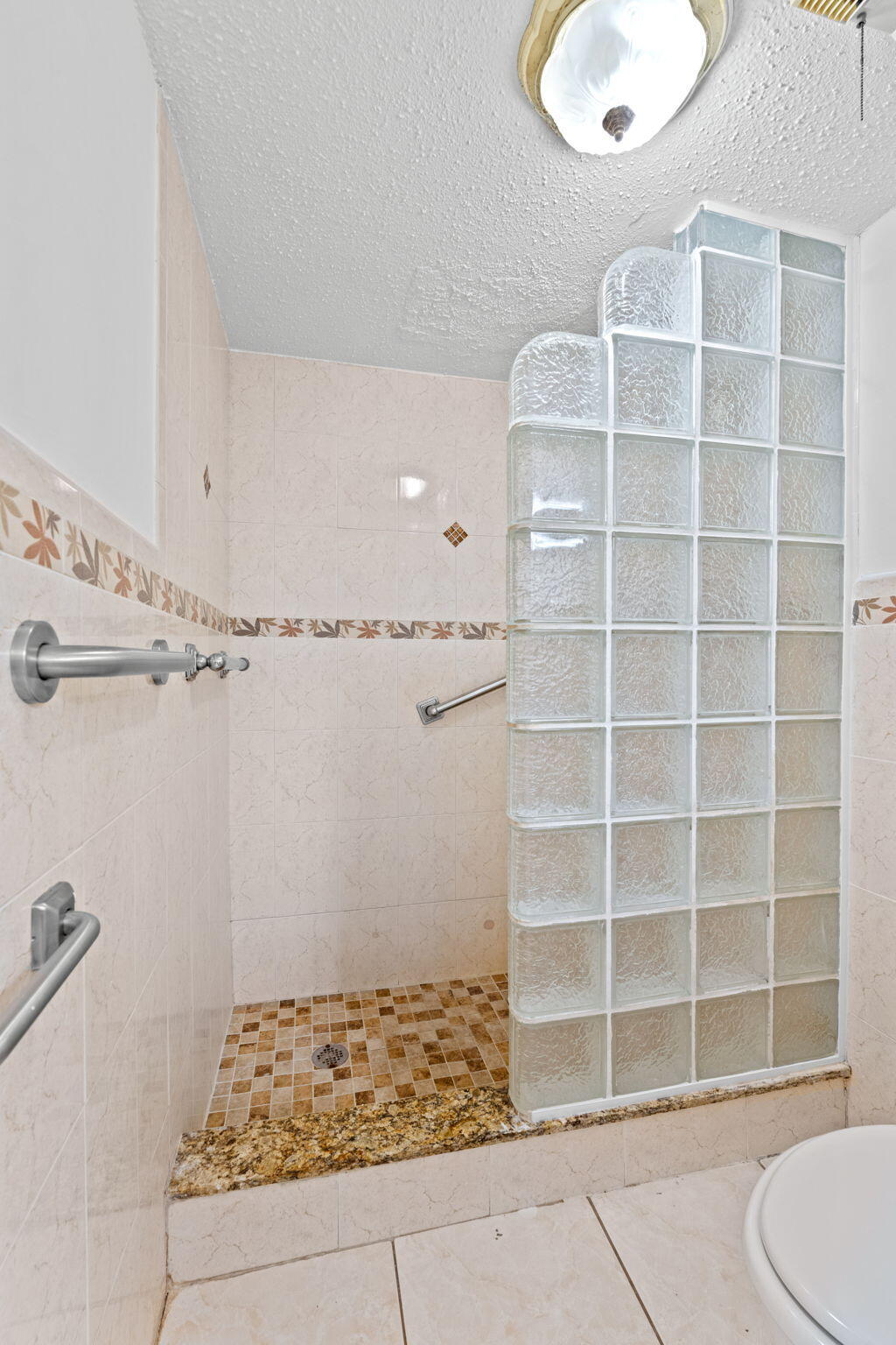 6085 N Sabal Palm Boulevard 107 Property Photo 24