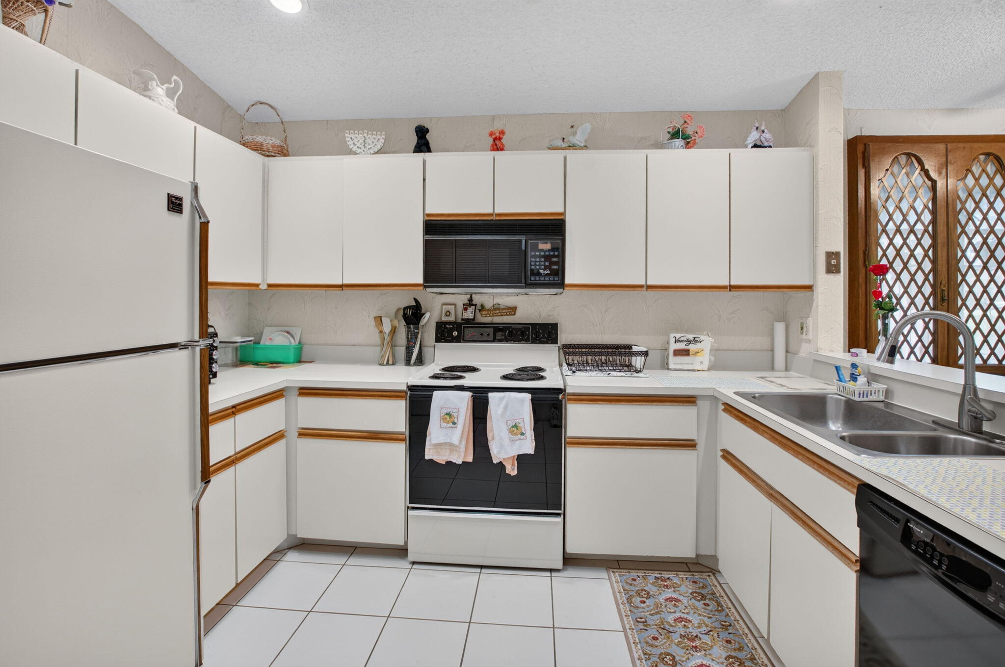 4831 Yardarm Lane Property Photo 24