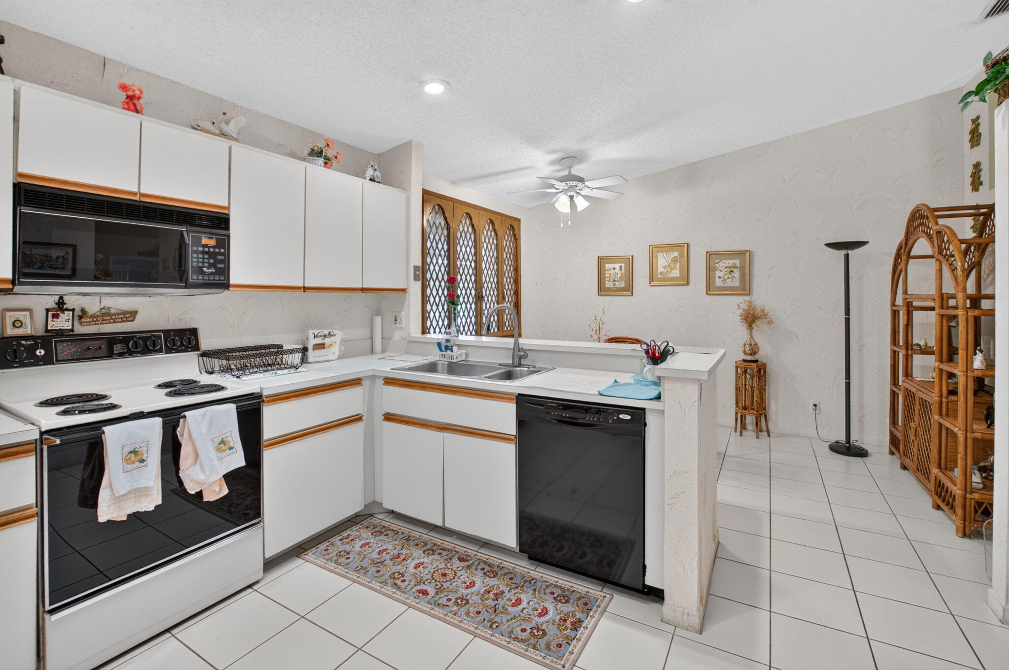 4831 Yardarm Lane Property Photo 25