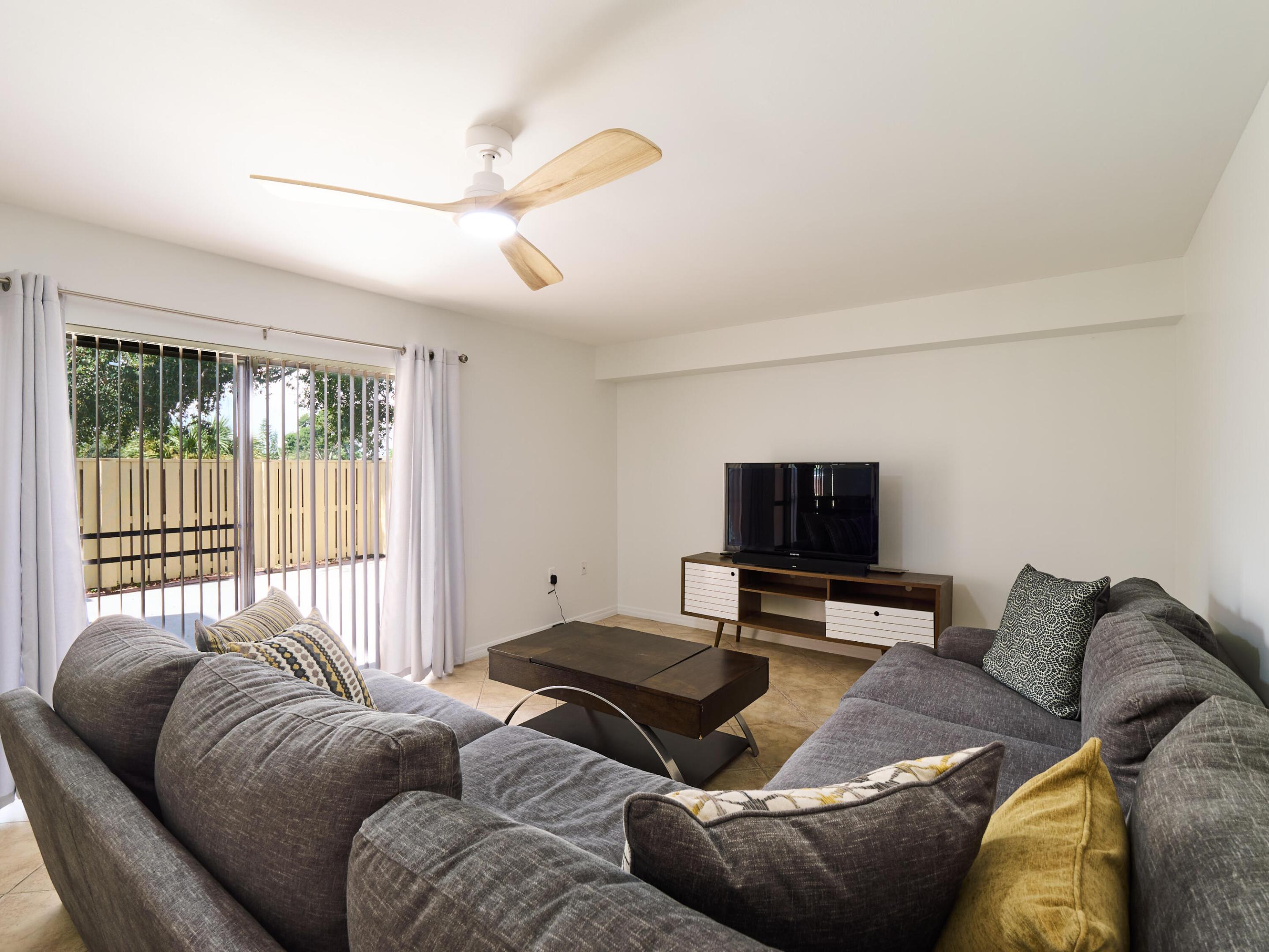 6209 62nd Way Property Photo 8