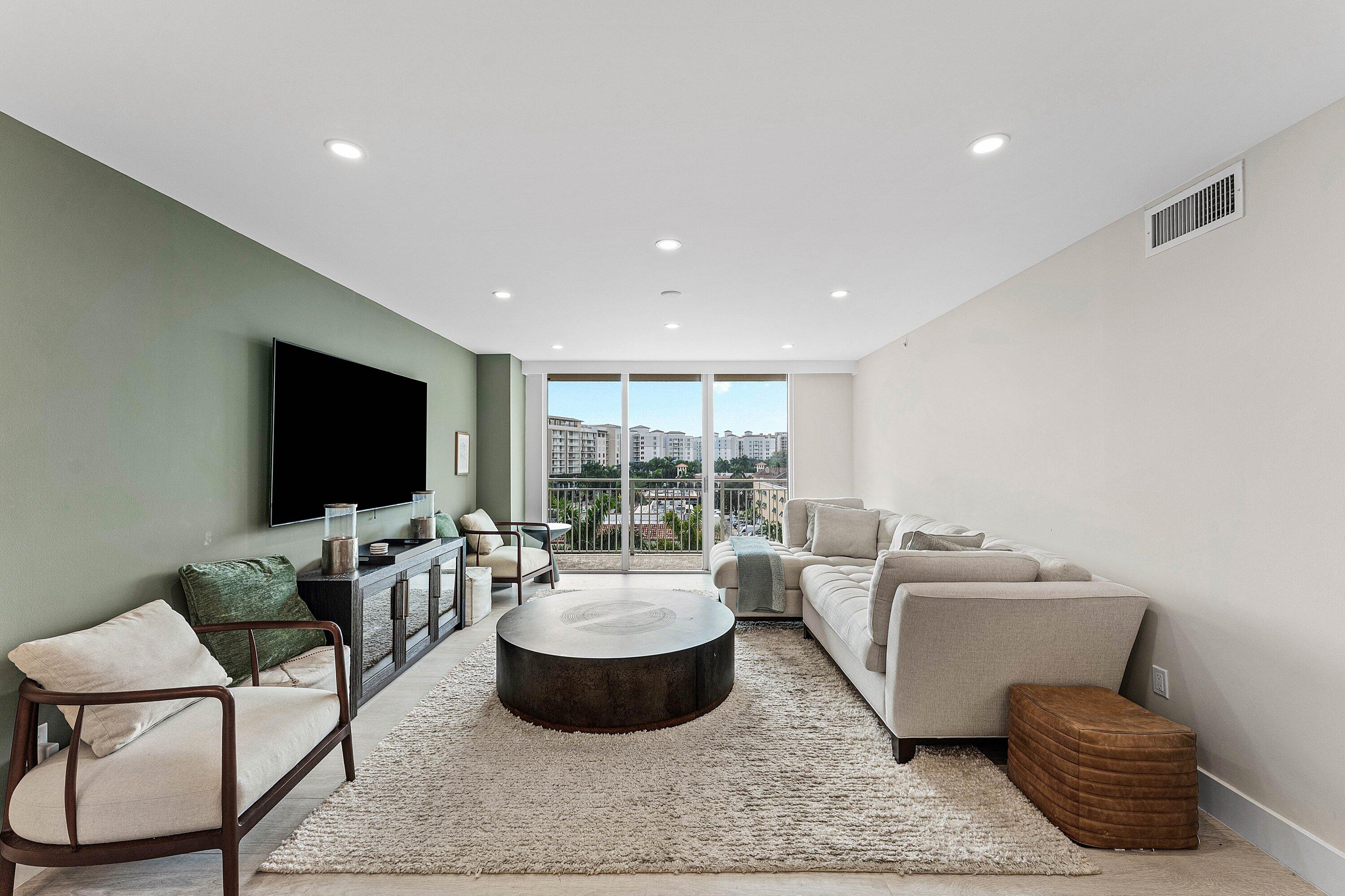 99 Se Mizner Boulevard 627 Property Photo 1