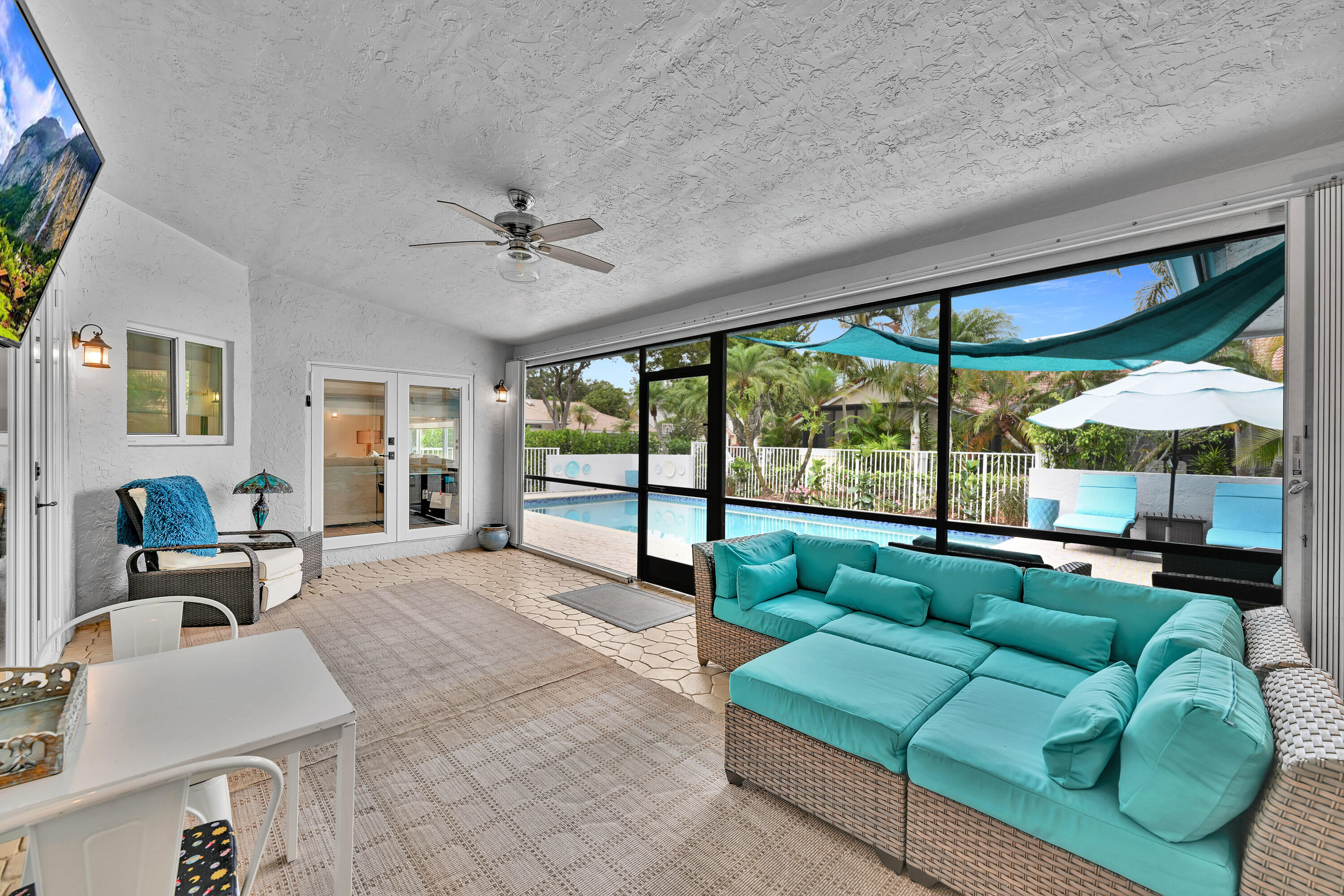 2100 Oakmont Terrace Property Photo 8