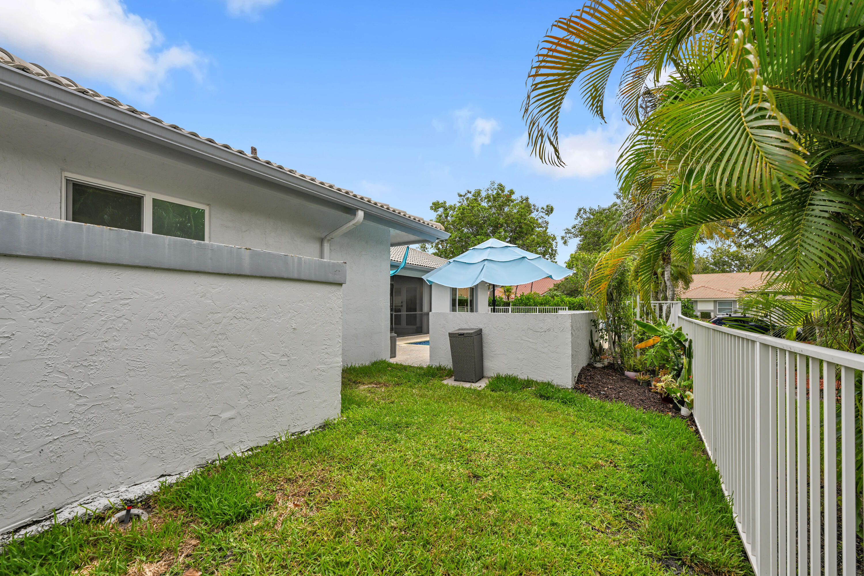2100 Oakmont Terrace Property Photo 25