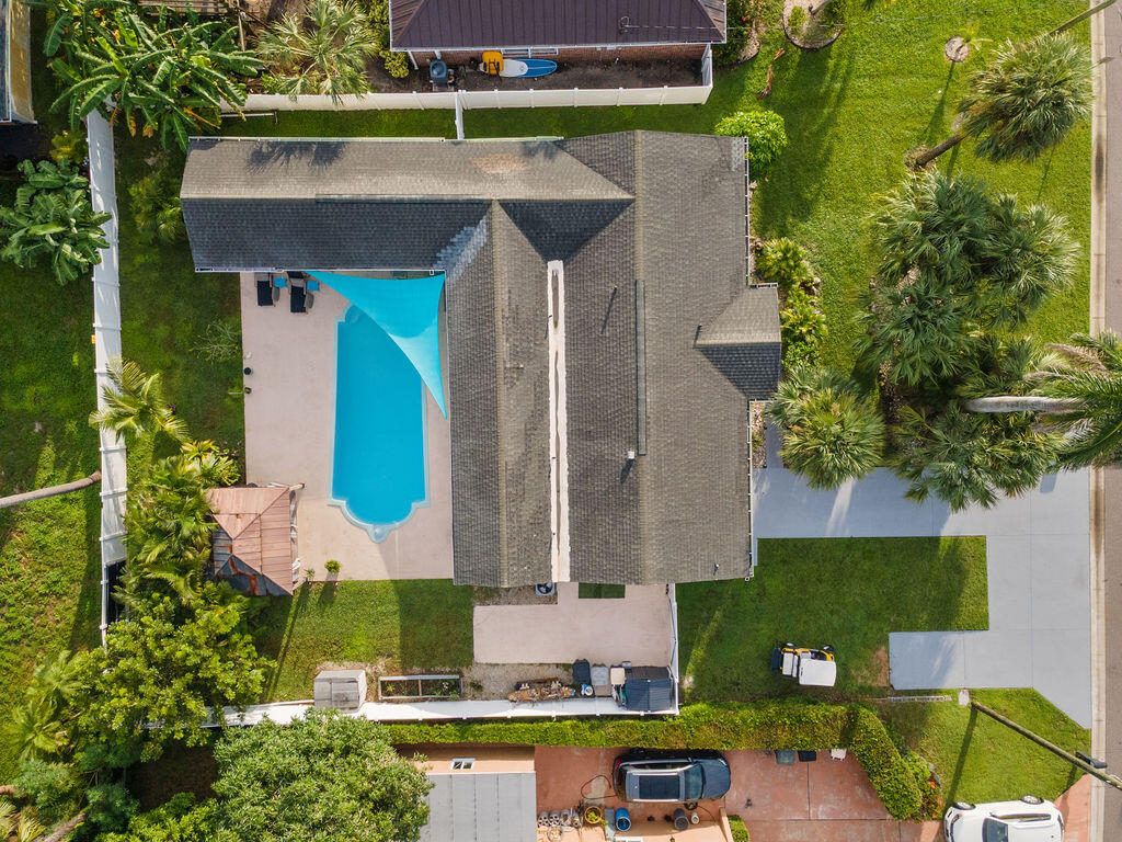 1916 RIO VISTA Drive Property Photo 1