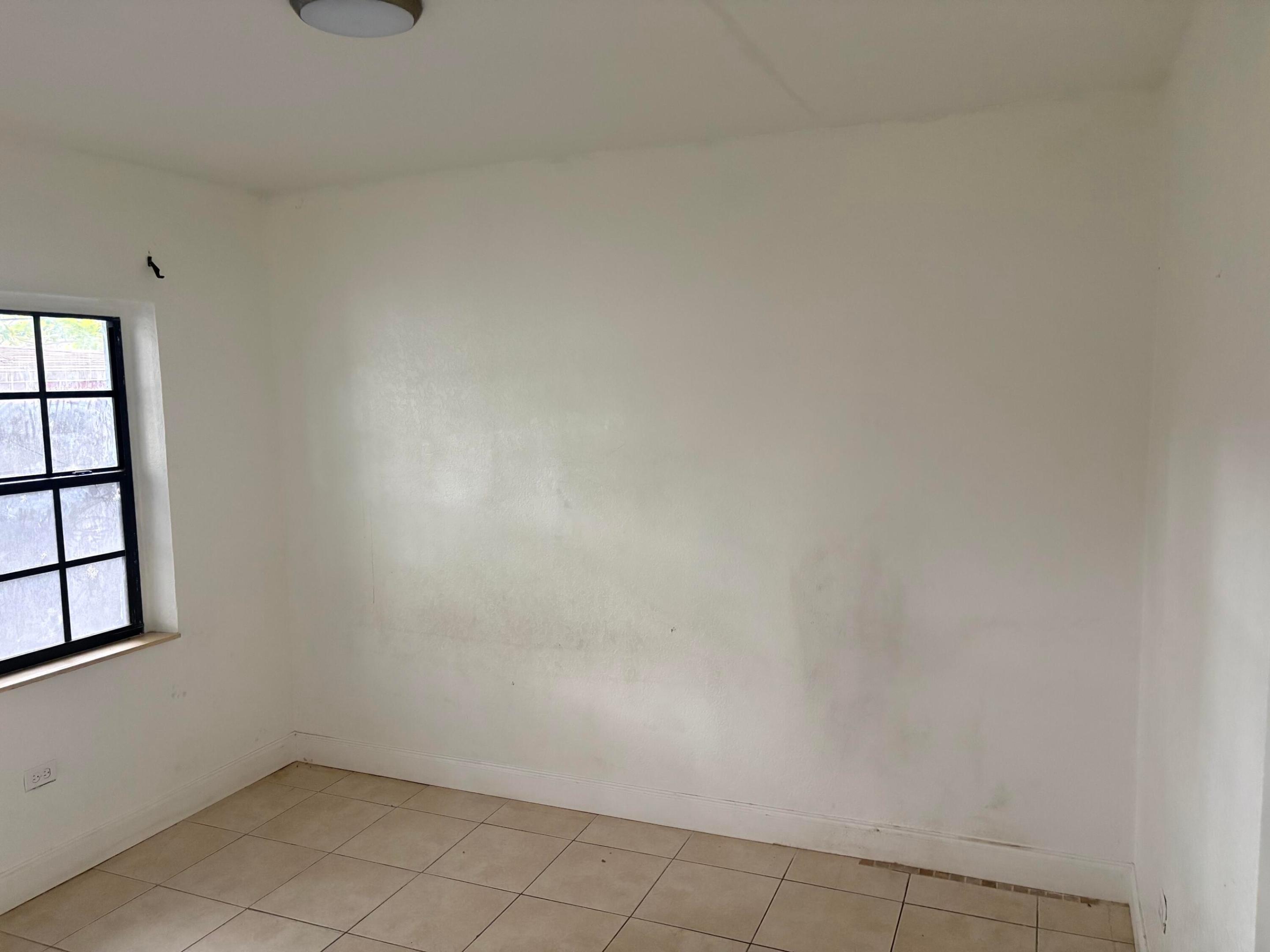 80 Ne 68th Street Property Photo 7