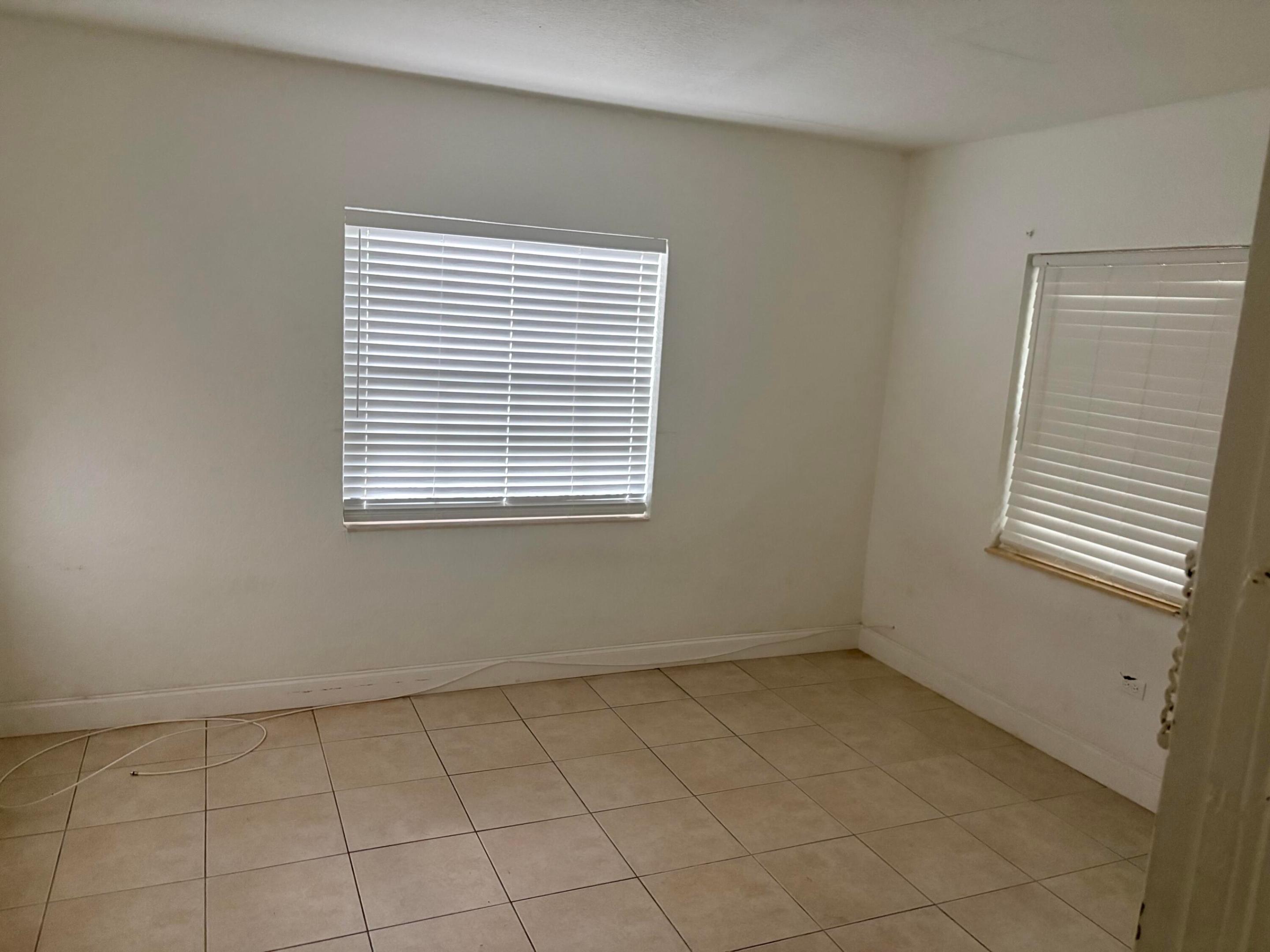80 Ne 68th Street Property Photo 8