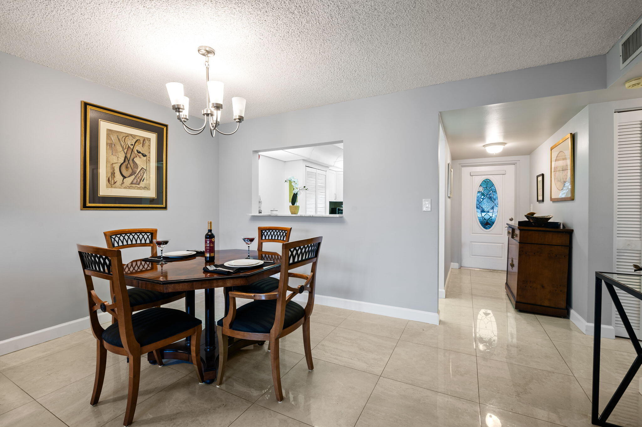 9330 Sunrise Lakes Boulevard 104 Property Photo 4