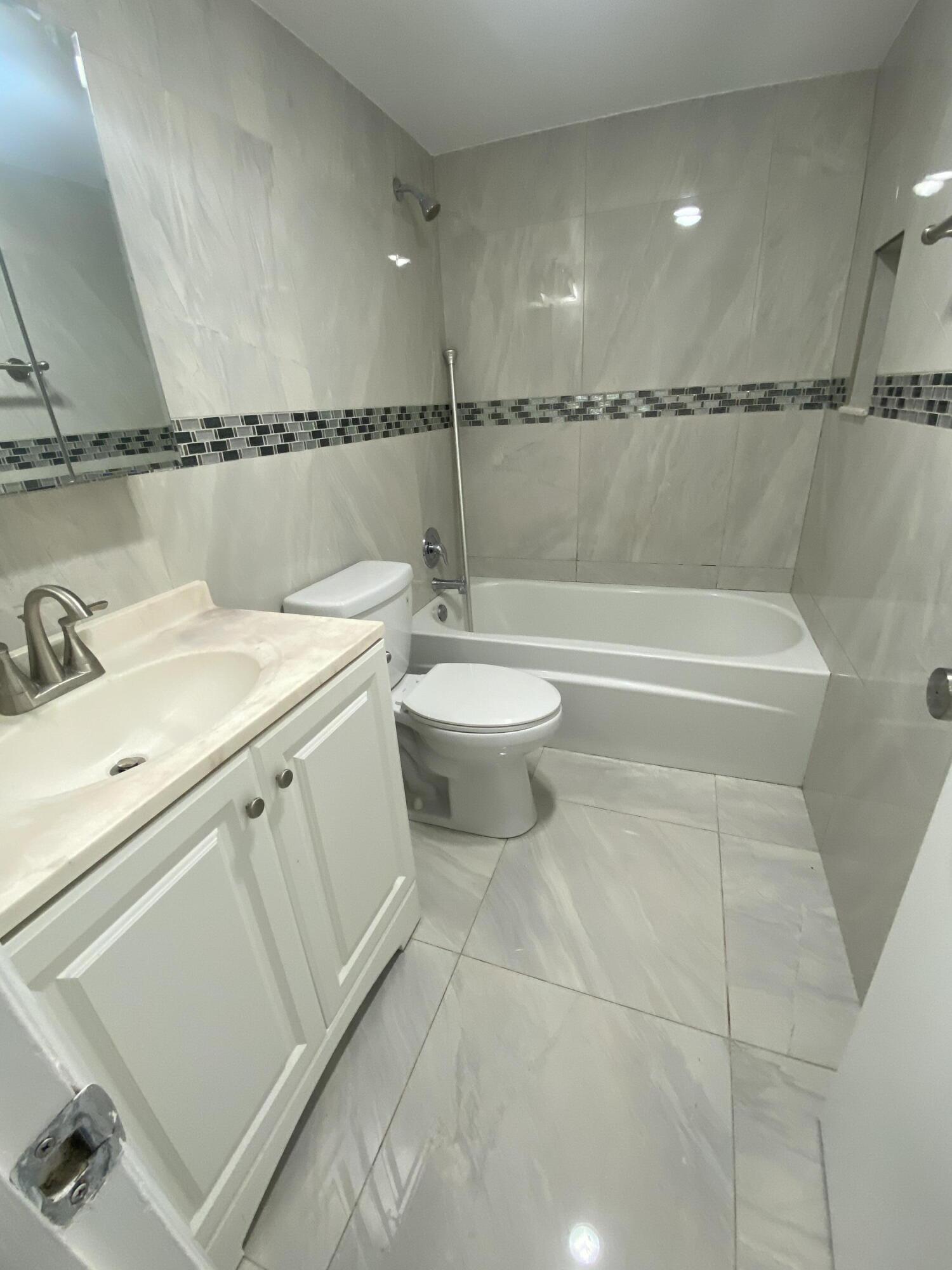 7 Kingswood A Property Photo 3