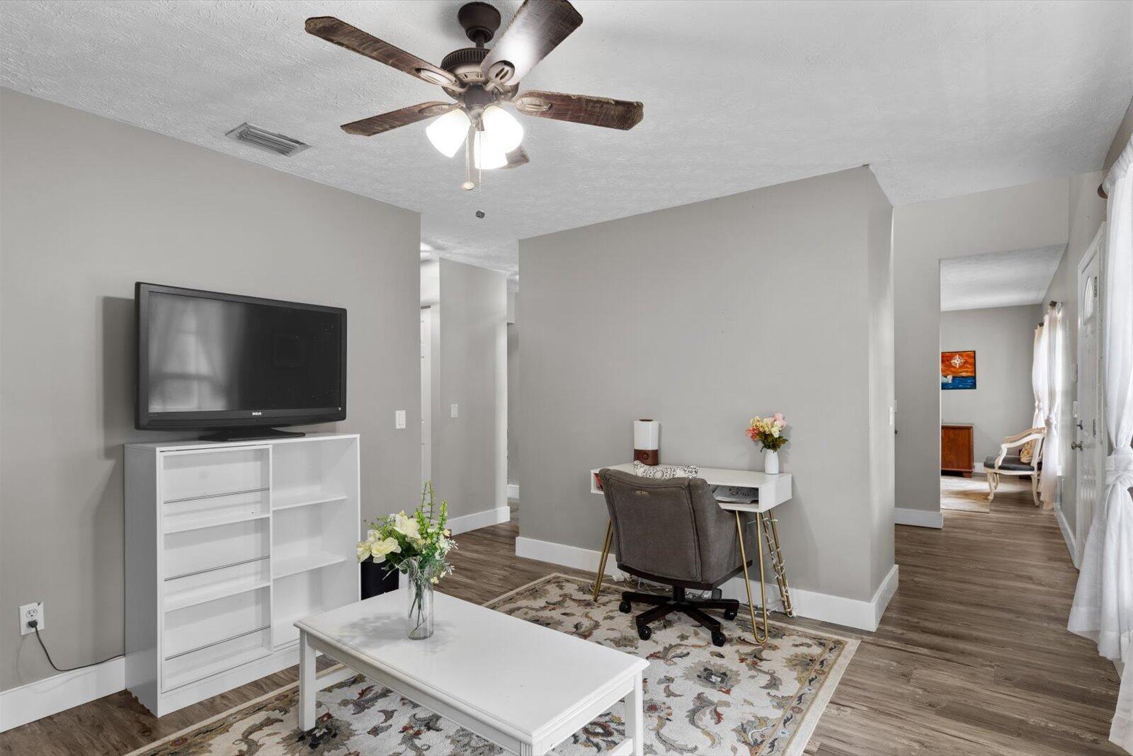 10612 Pine Cone Lane Property Photo 13