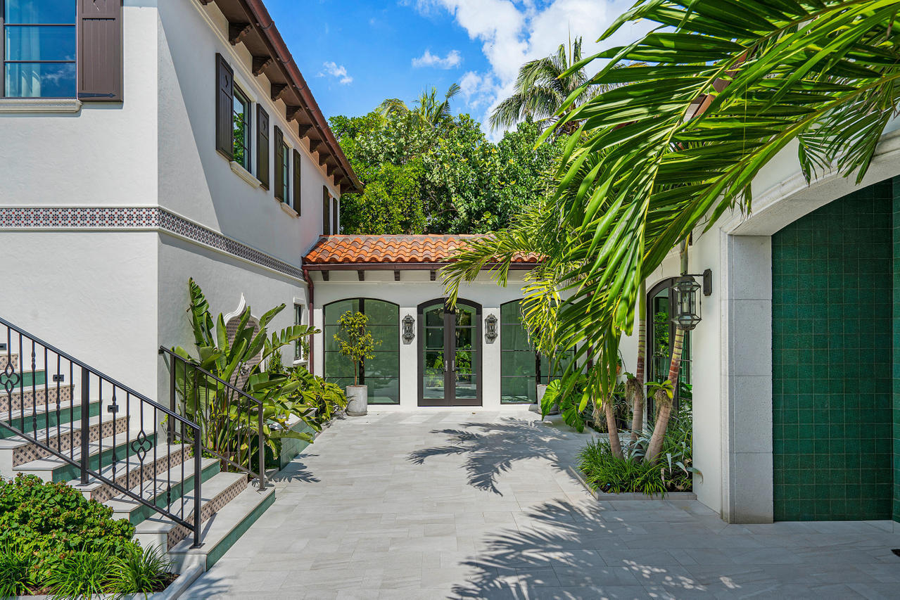 1535 N Ocean Boulevard Property Photo 35
