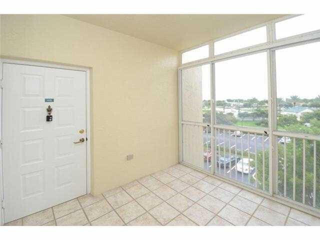 7715 Southampton Terrace 415 Property Photo 3