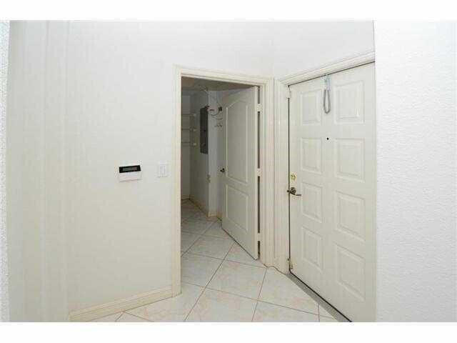 7715 Southampton Terrace 415 Property Photo 13