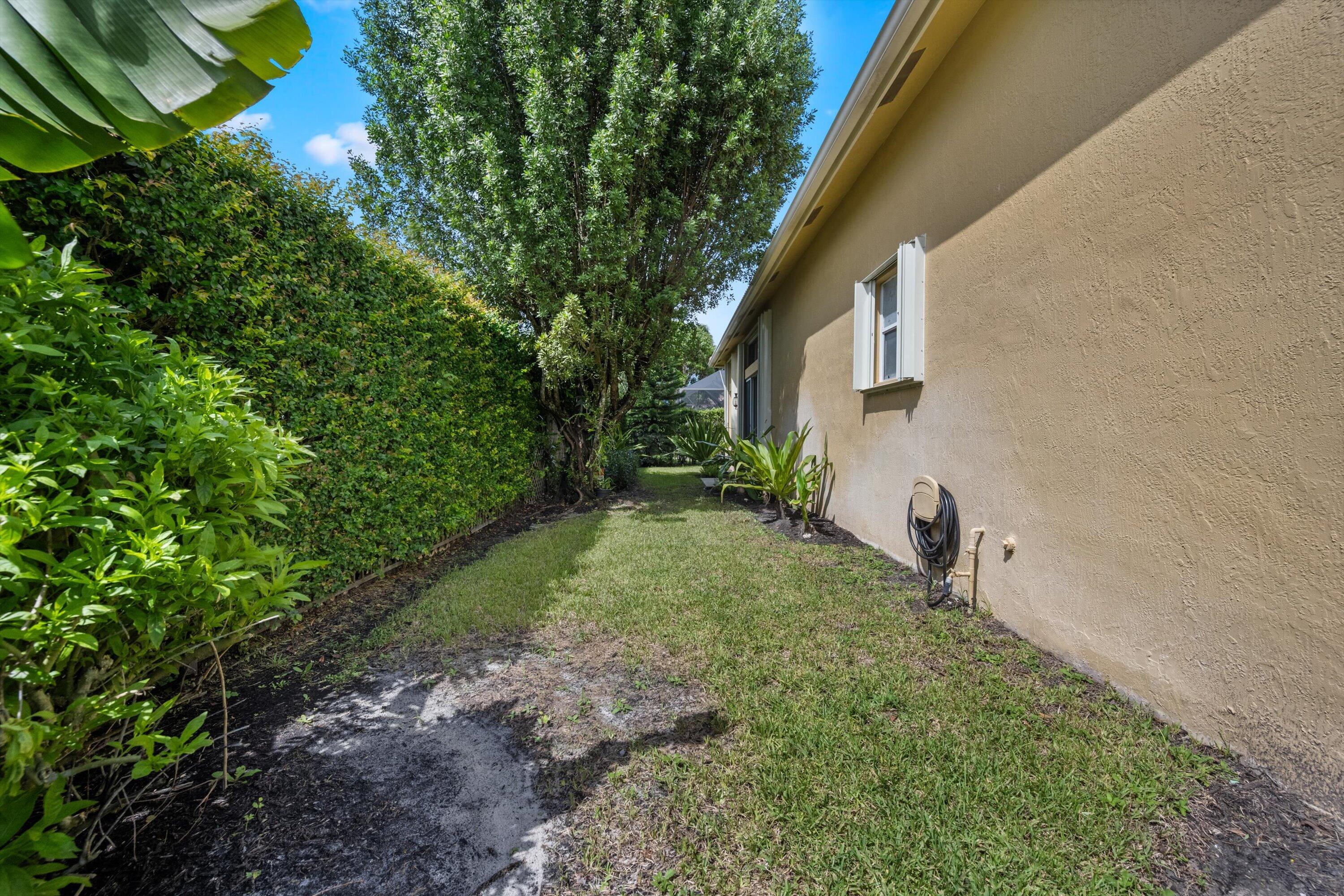 1867 Waldorf Street Property Photo 41
