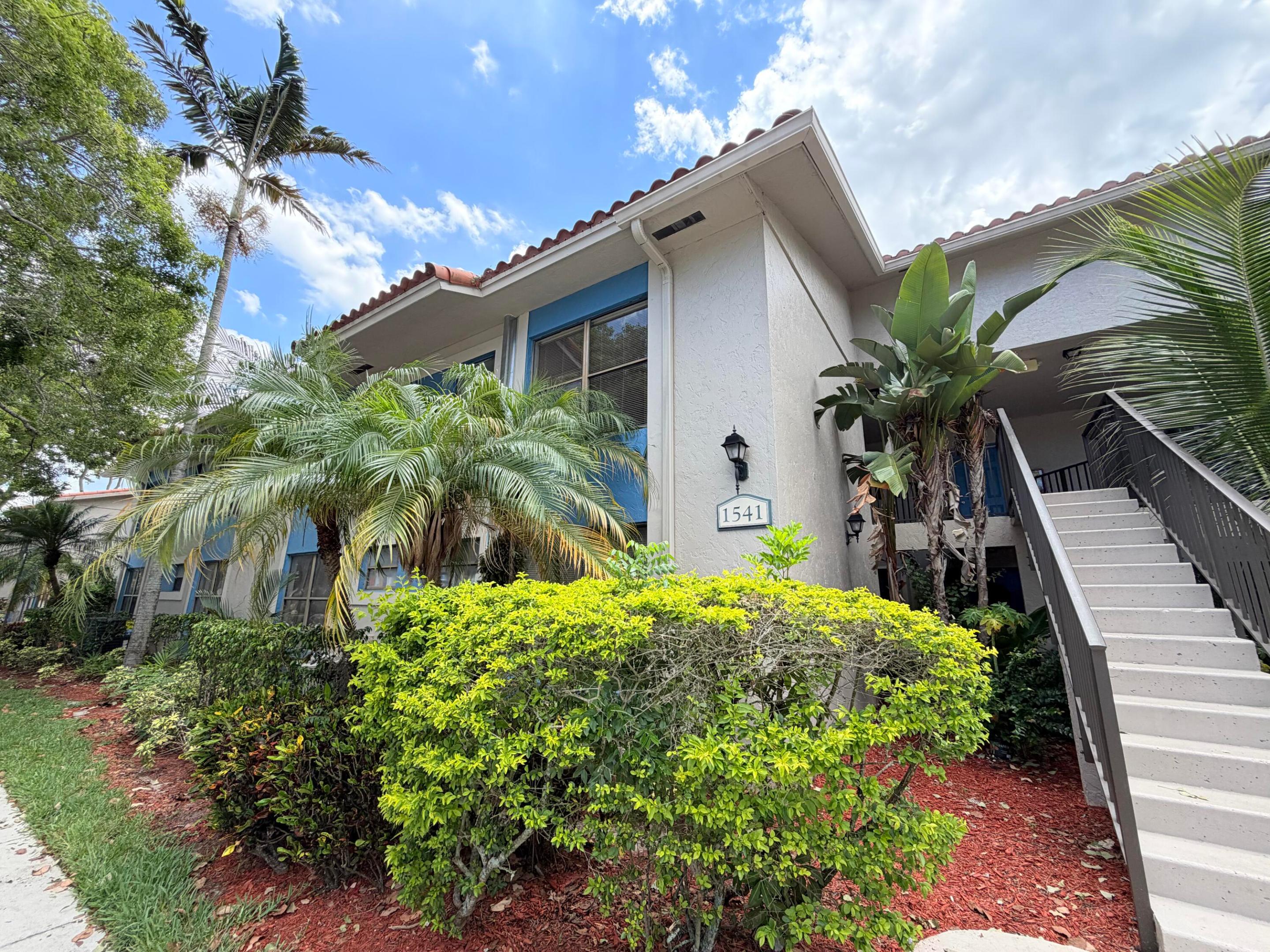 1541 Windorah Way E Property Photo 1
