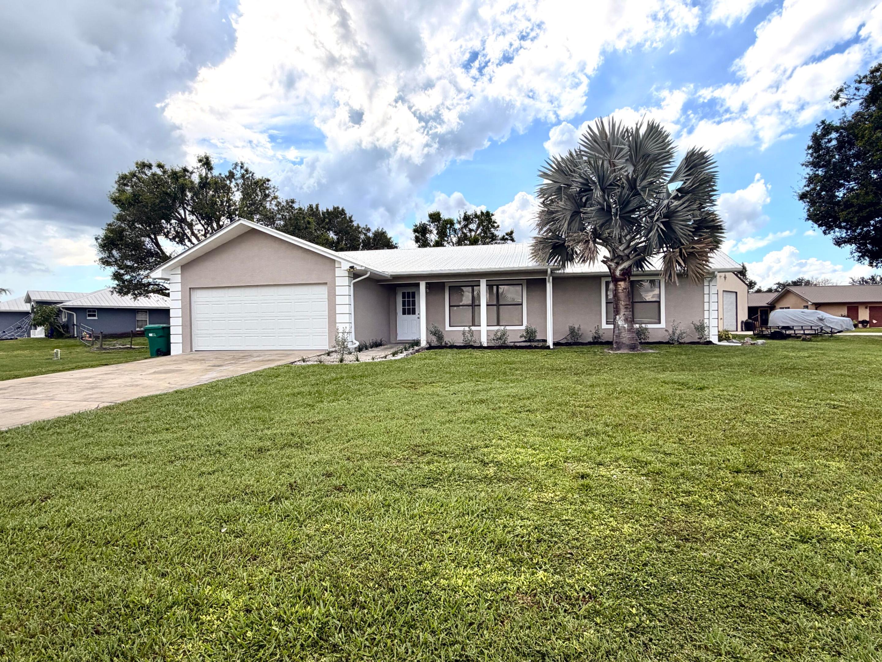 1051 SW 83rd Avenue Property Photo 1