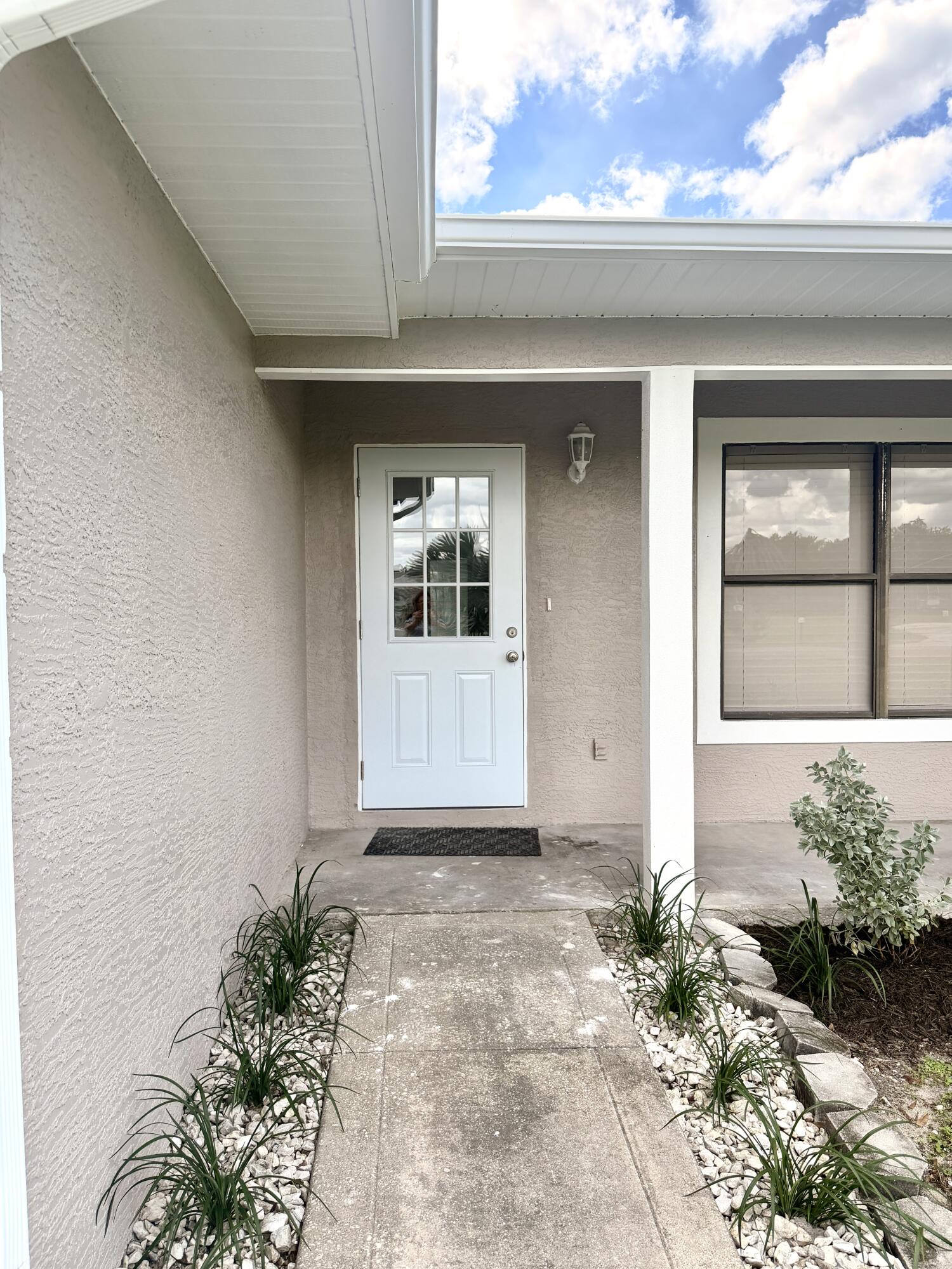 1051 Sw 83rd Avenue Property Photo 3