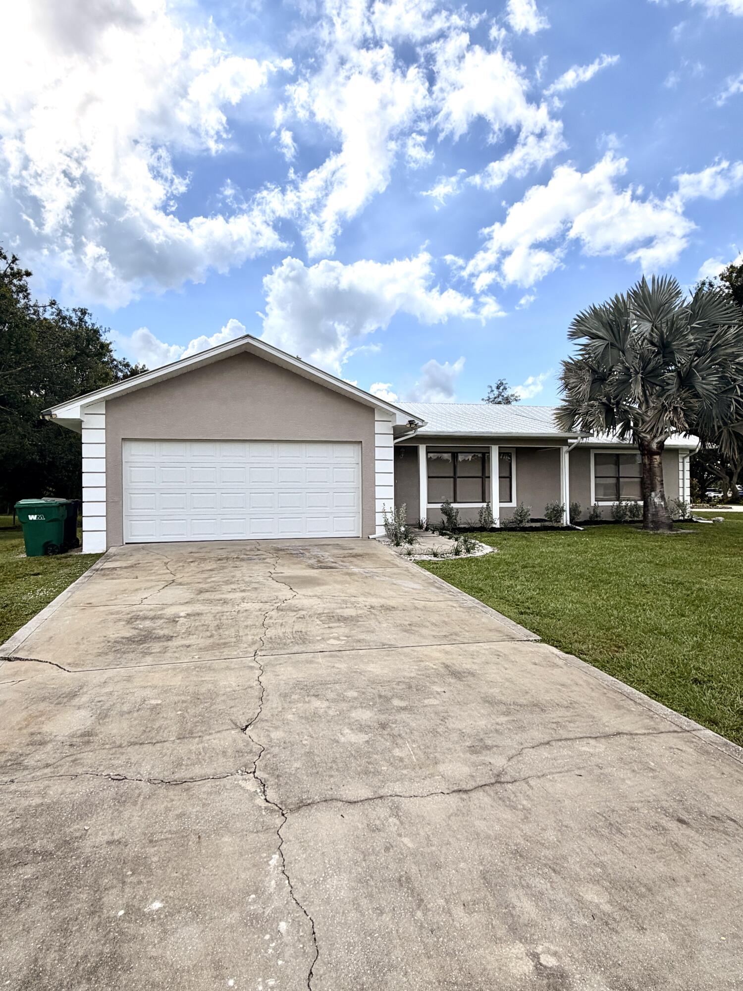 1051 Sw 83rd Avenue Property Photo 4