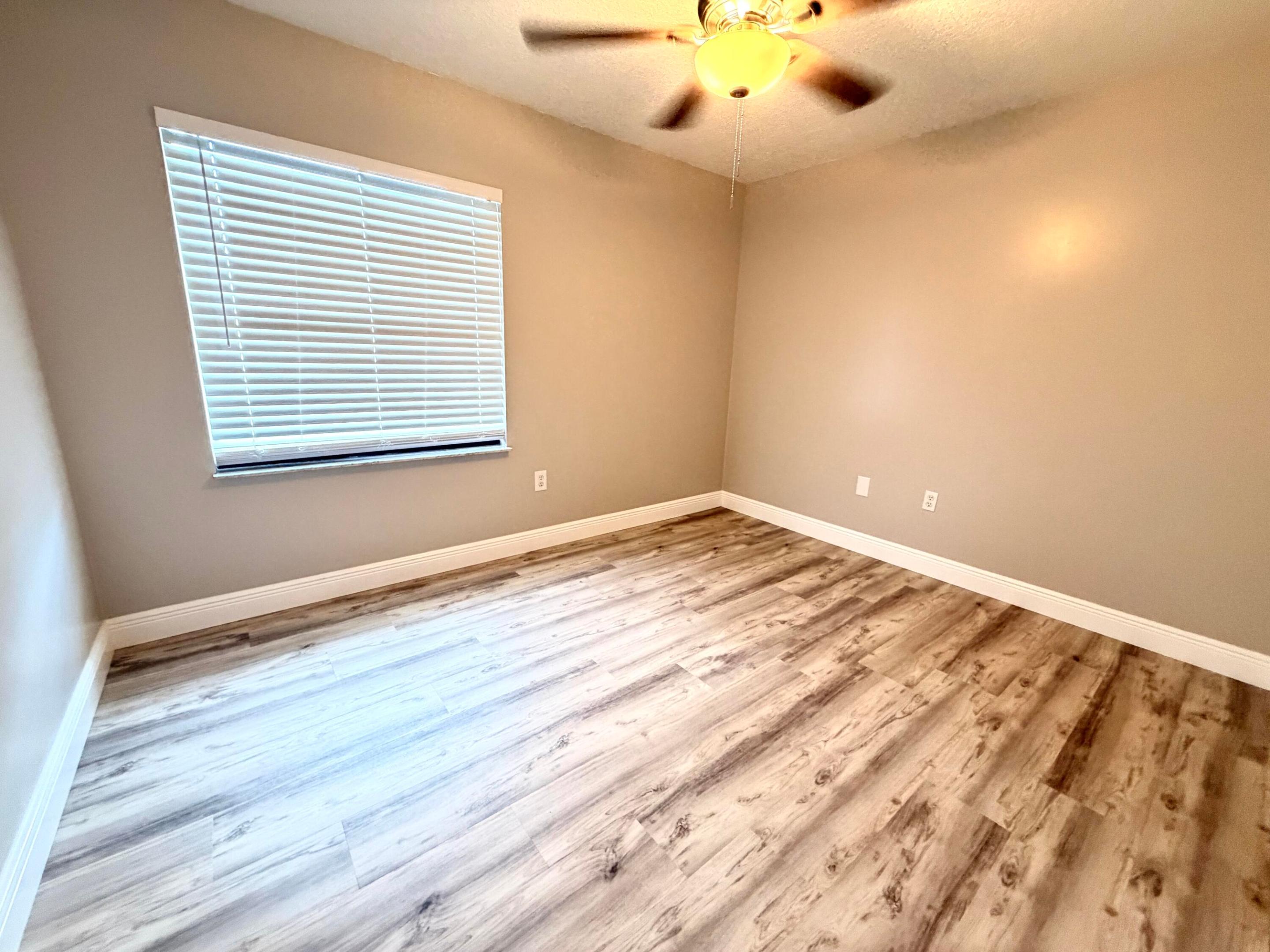 1051 Sw 83rd Avenue Property Photo 25