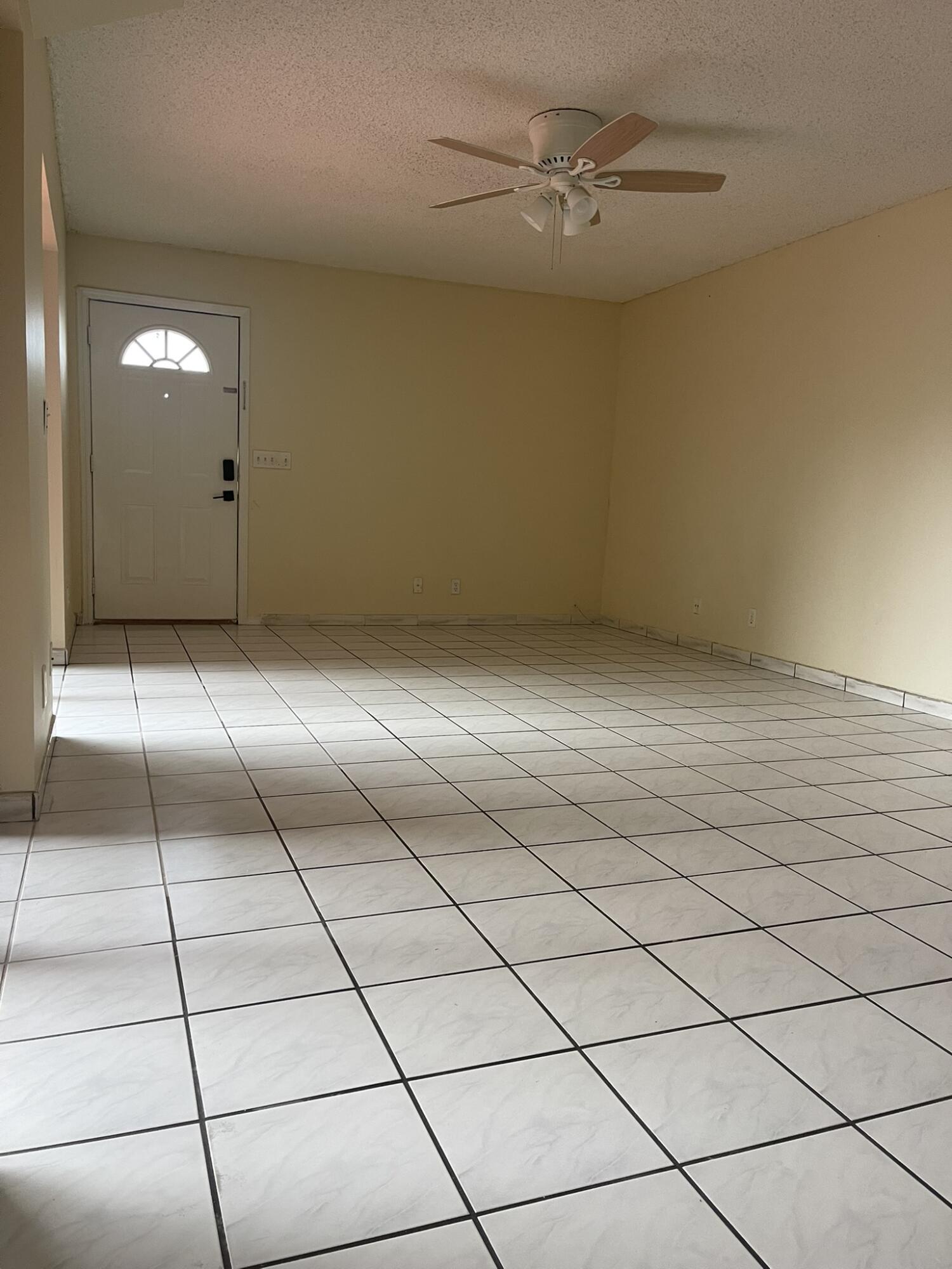6125 Seven Springs Boulevard Property Photo 7