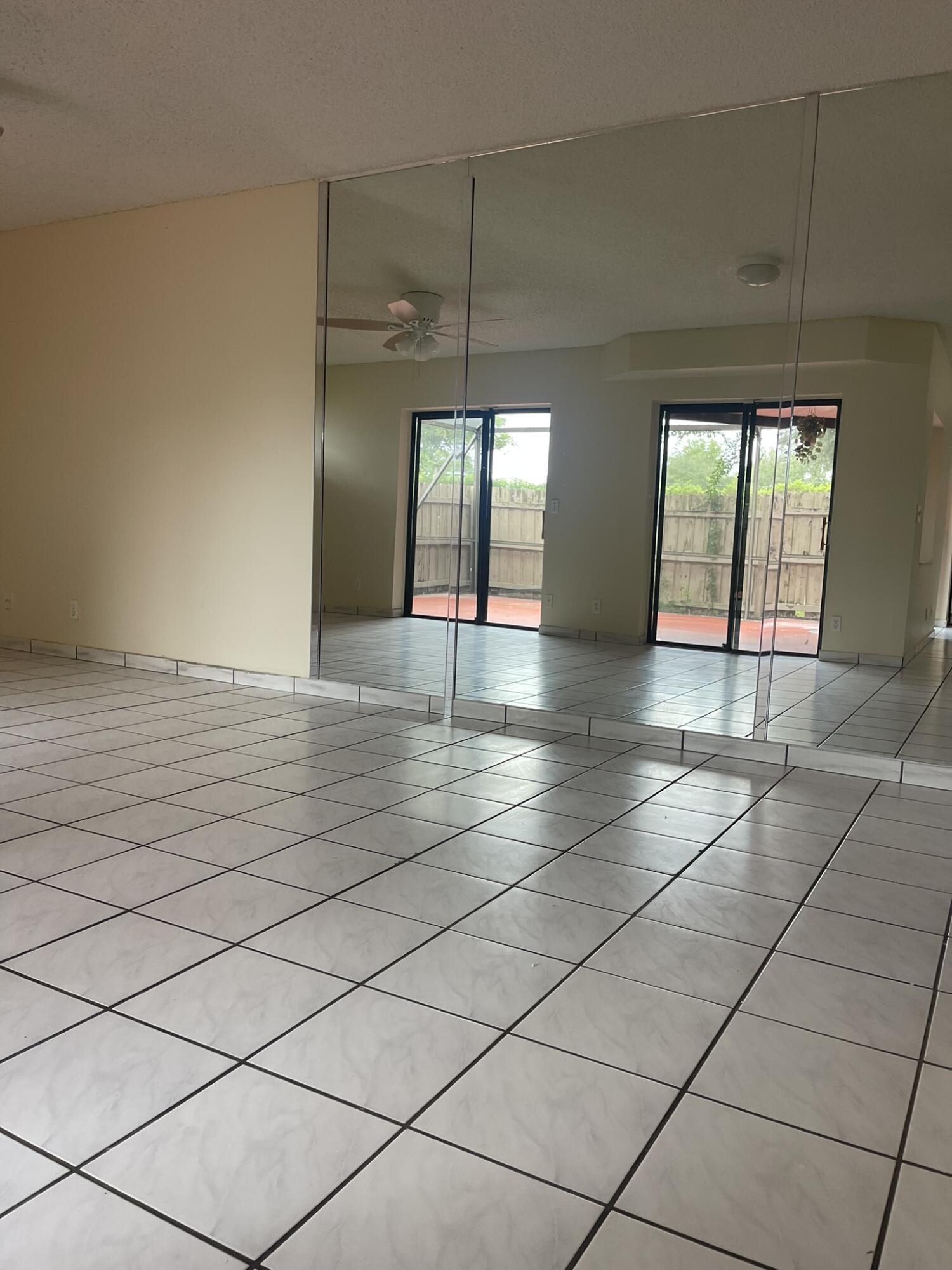 6125 Seven Springs Boulevard Property Photo 8