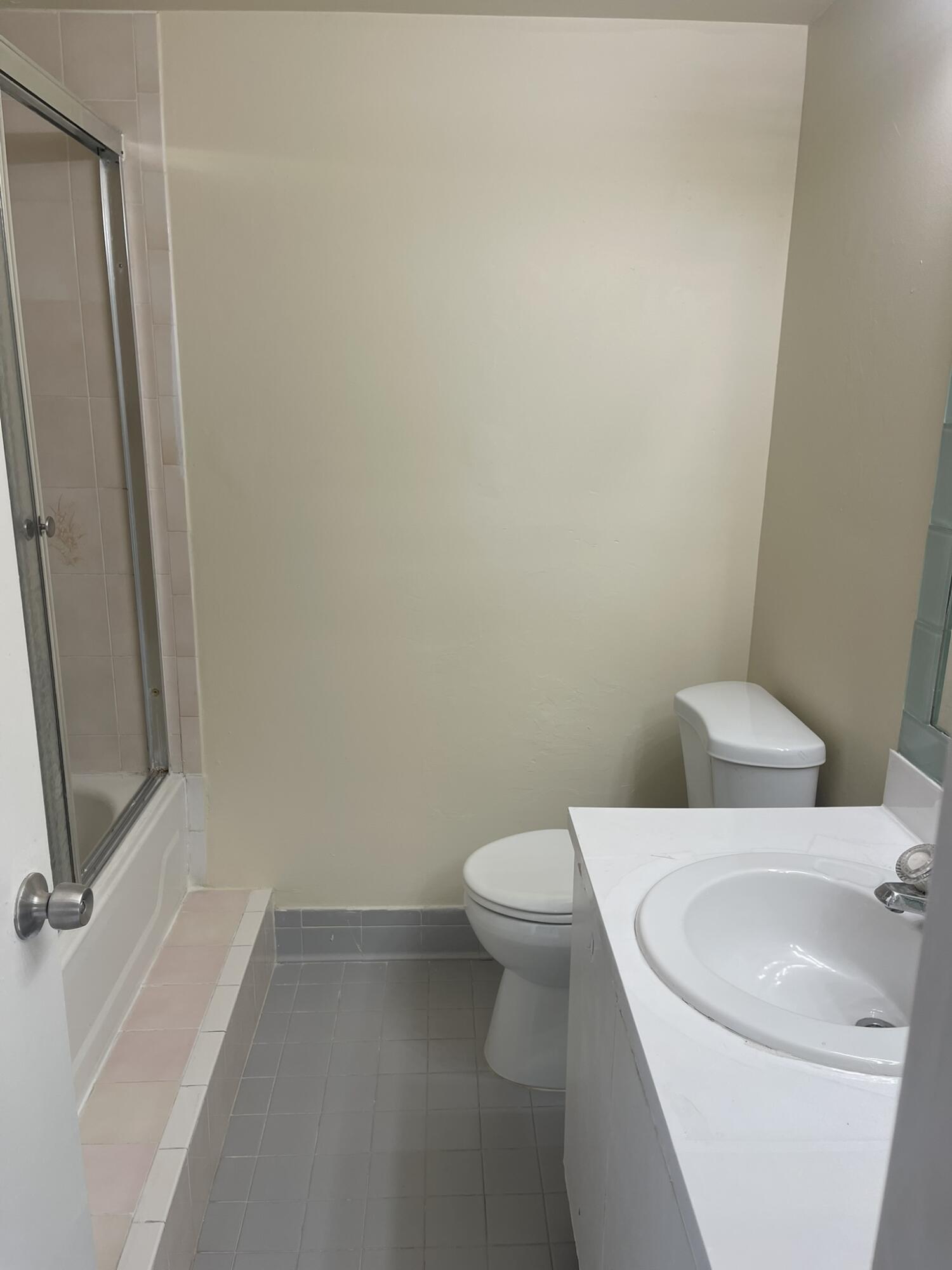 6125 Seven Springs Boulevard Property Photo 11