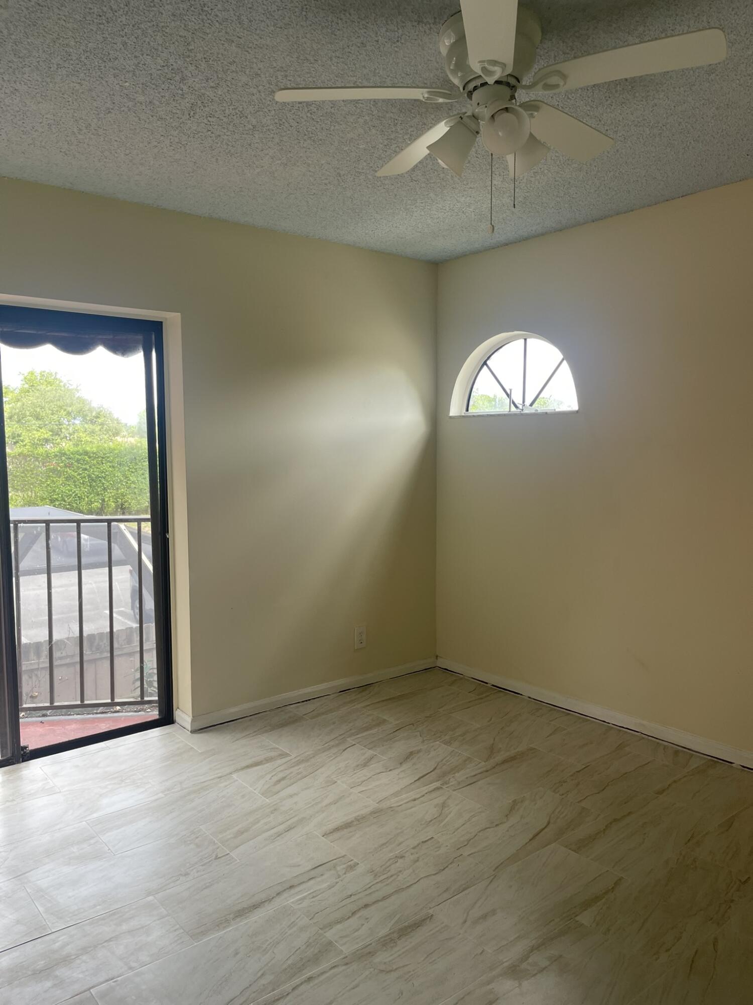 6125 Seven Springs Boulevard Property Photo 17