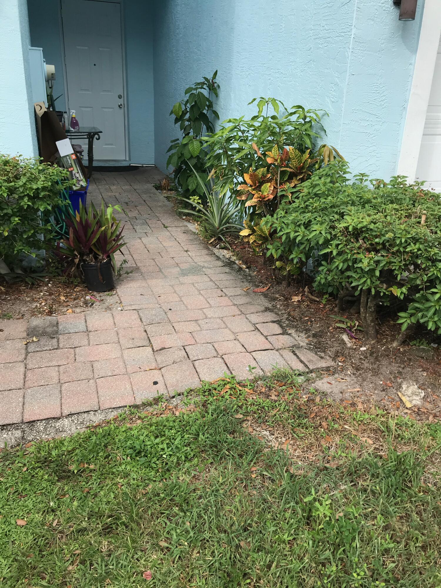 5166 Se White Oleander 5166 Property Photo 1