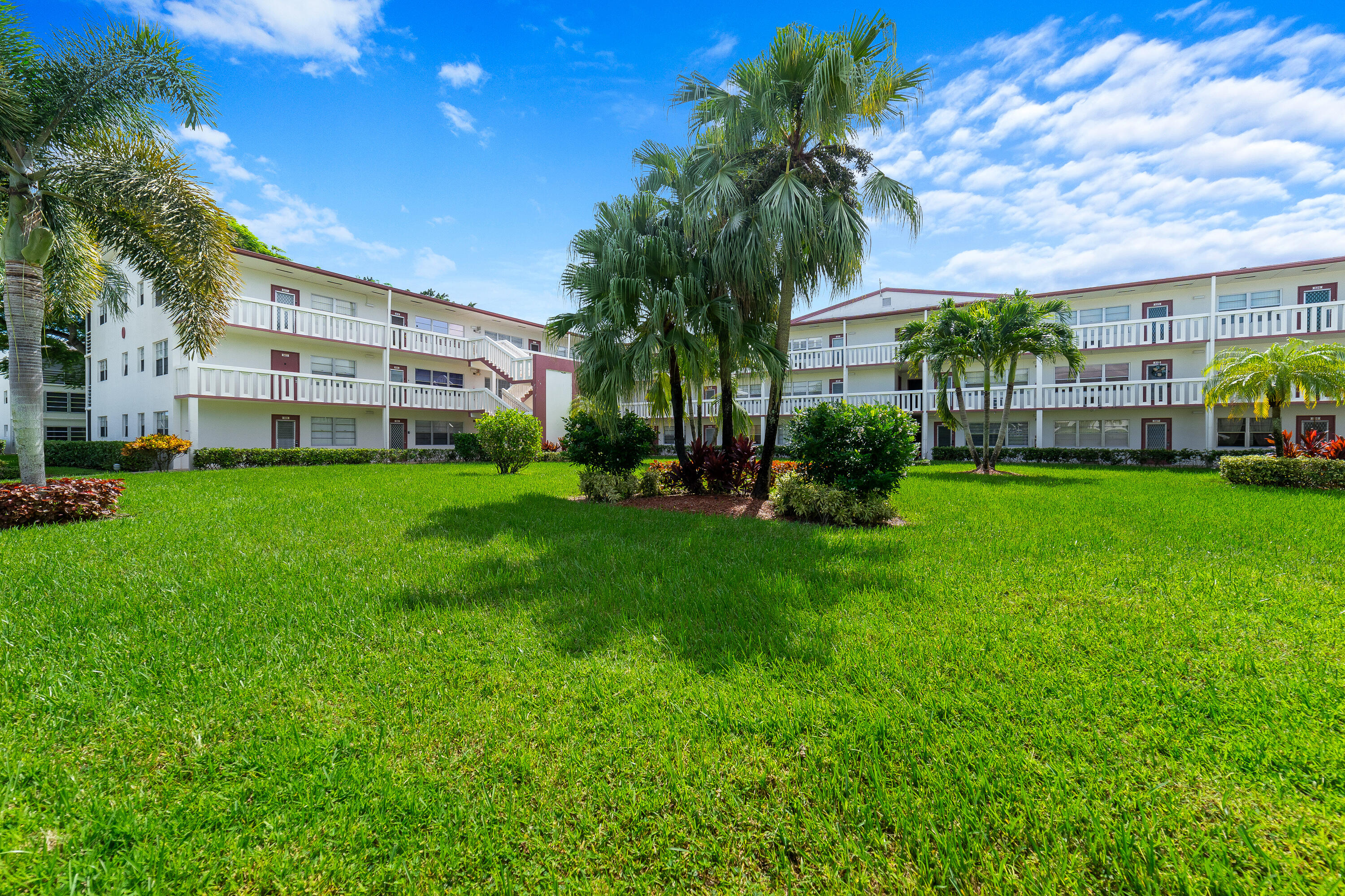 618 Fanshaw O Property Photo 1