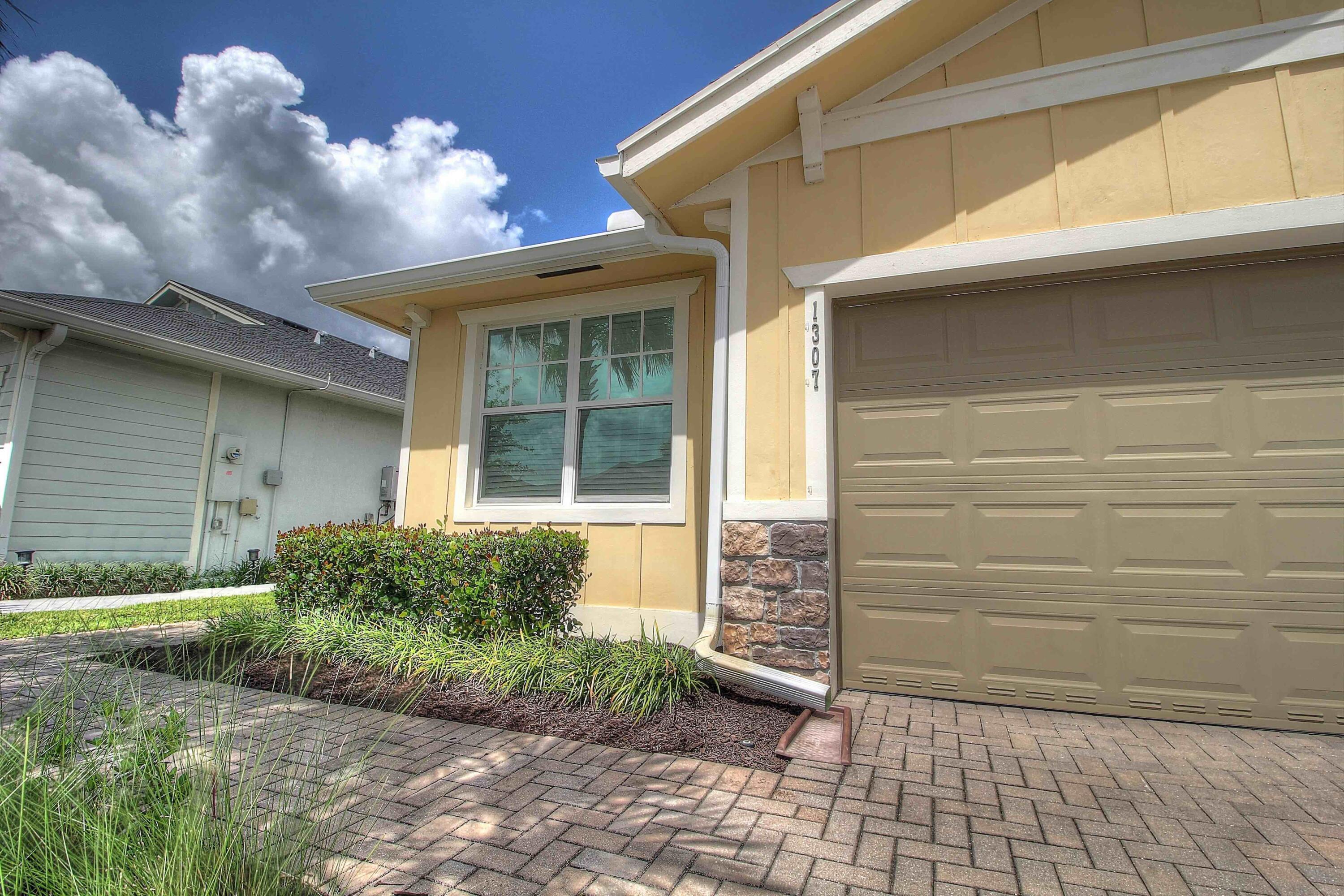 1307 Tangled Orchard Trace Property Photo 2