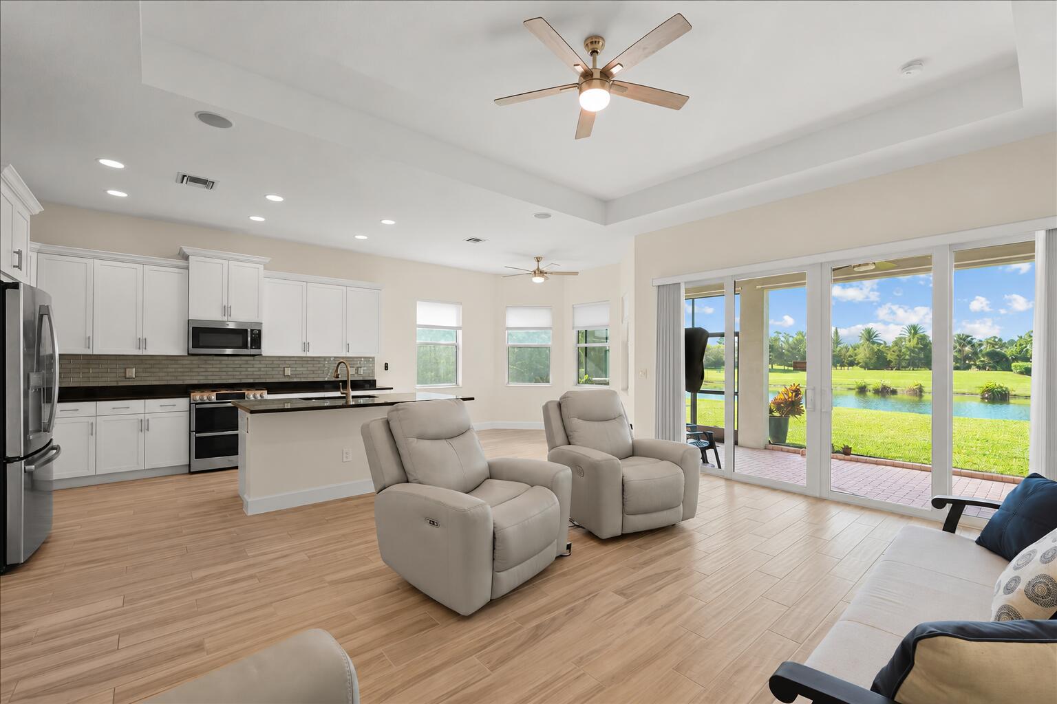 15976 Whippoorwill Circle Property Photo 5