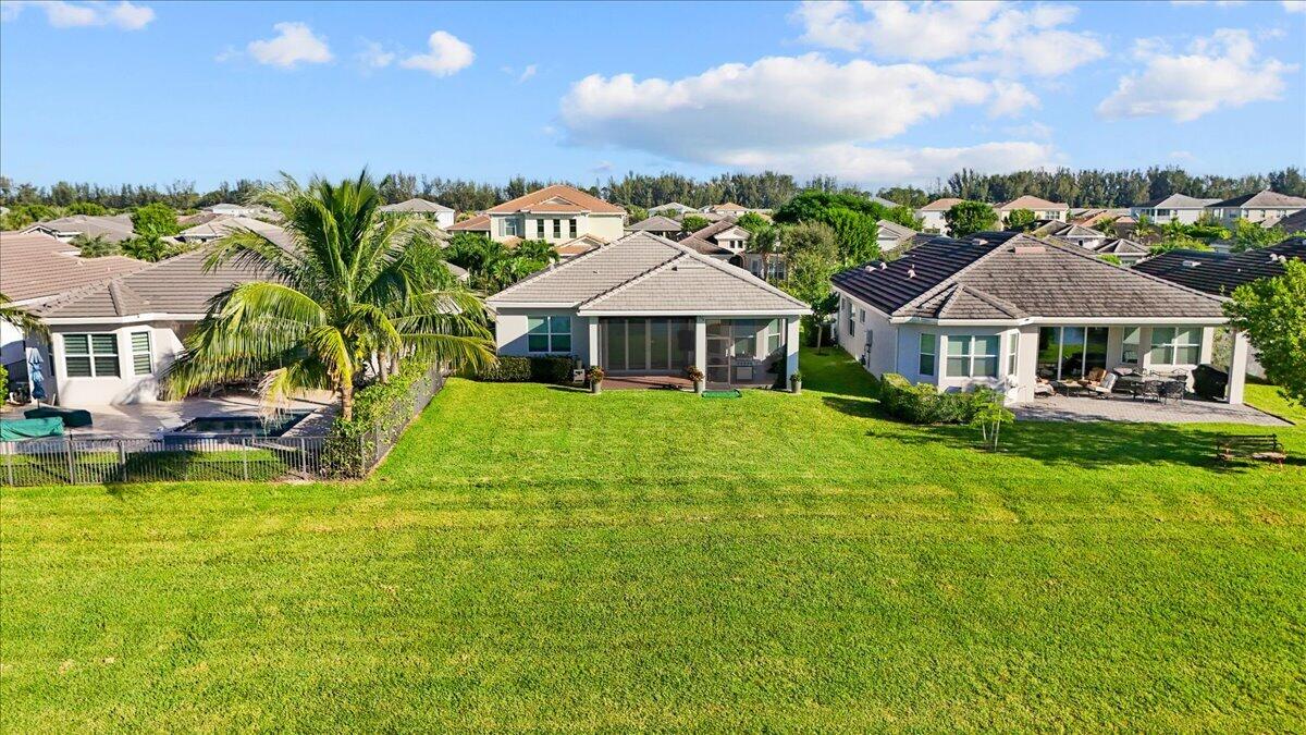 15976 Whippoorwill Circle Property Photo 22