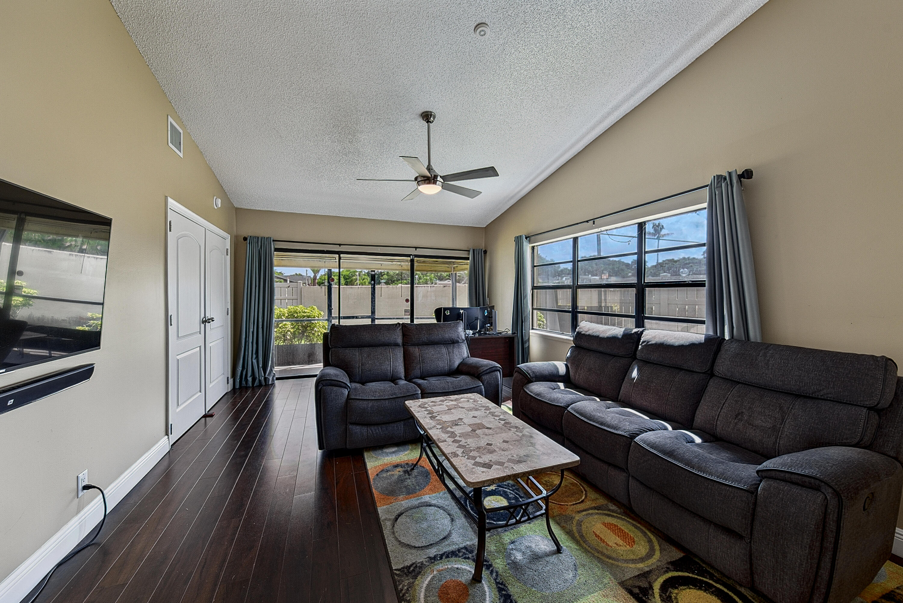 803 Banks Road Property Photo 2