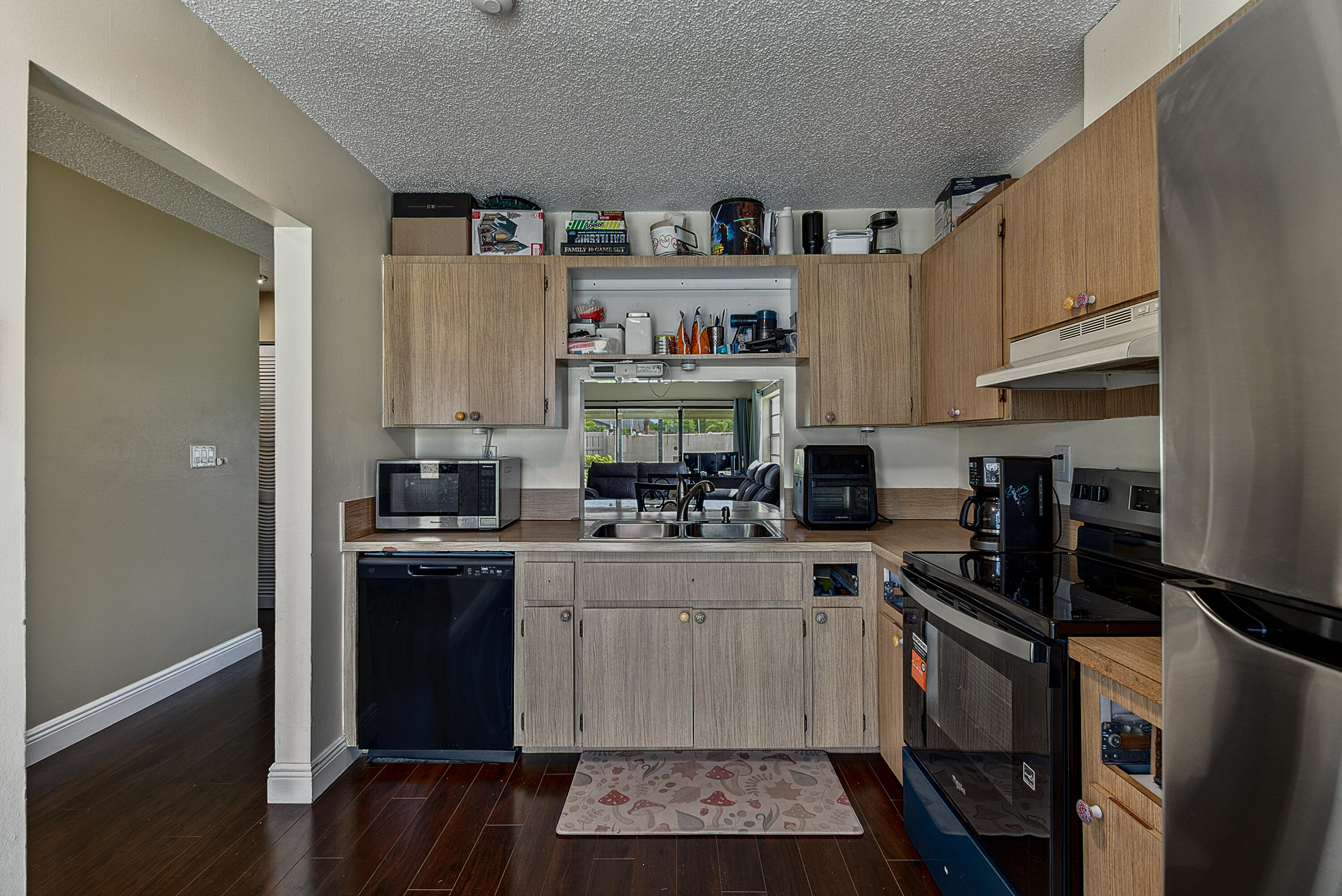 803 Banks Road Property Photo 14