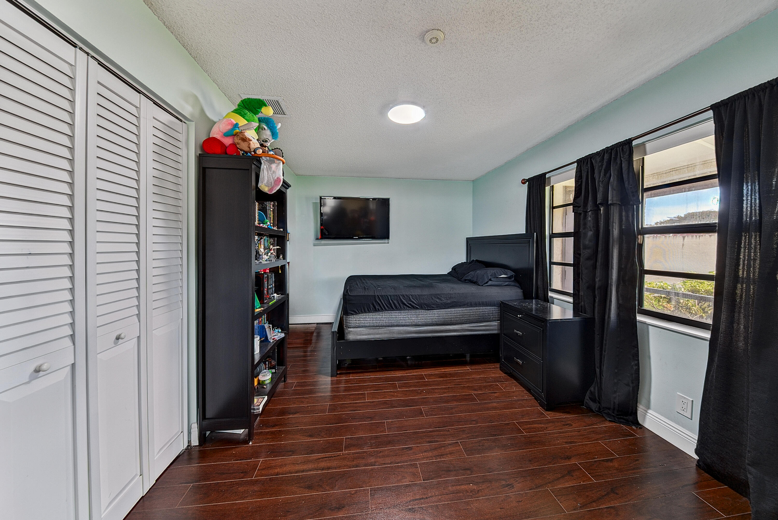 803 Banks Road Property Photo 23
