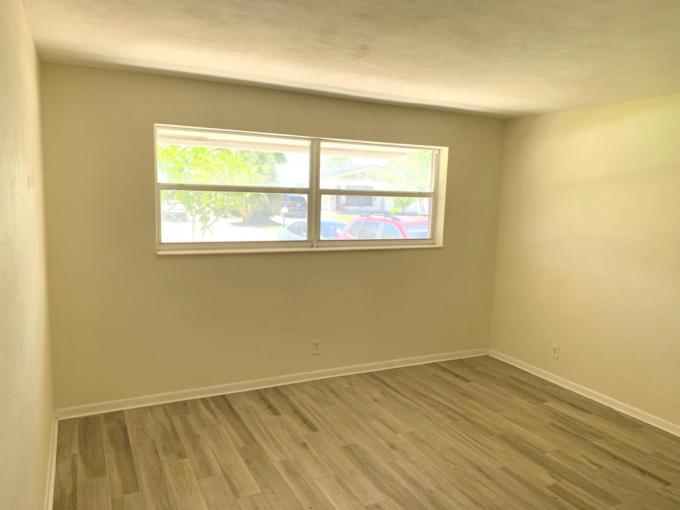 243 Sw 4th Street Property Photo 7