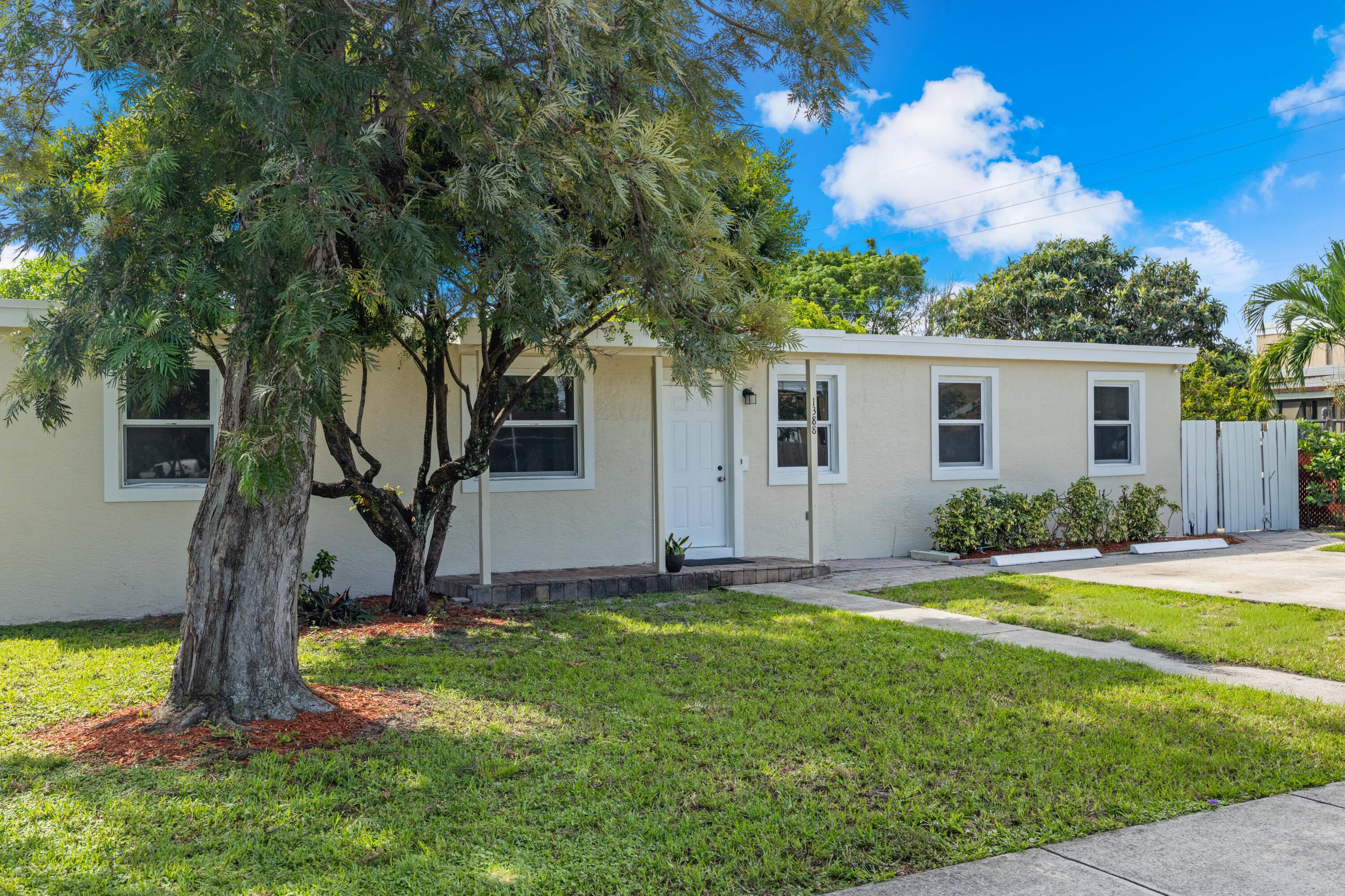 1388 Ne 54th Street Property Photo 3