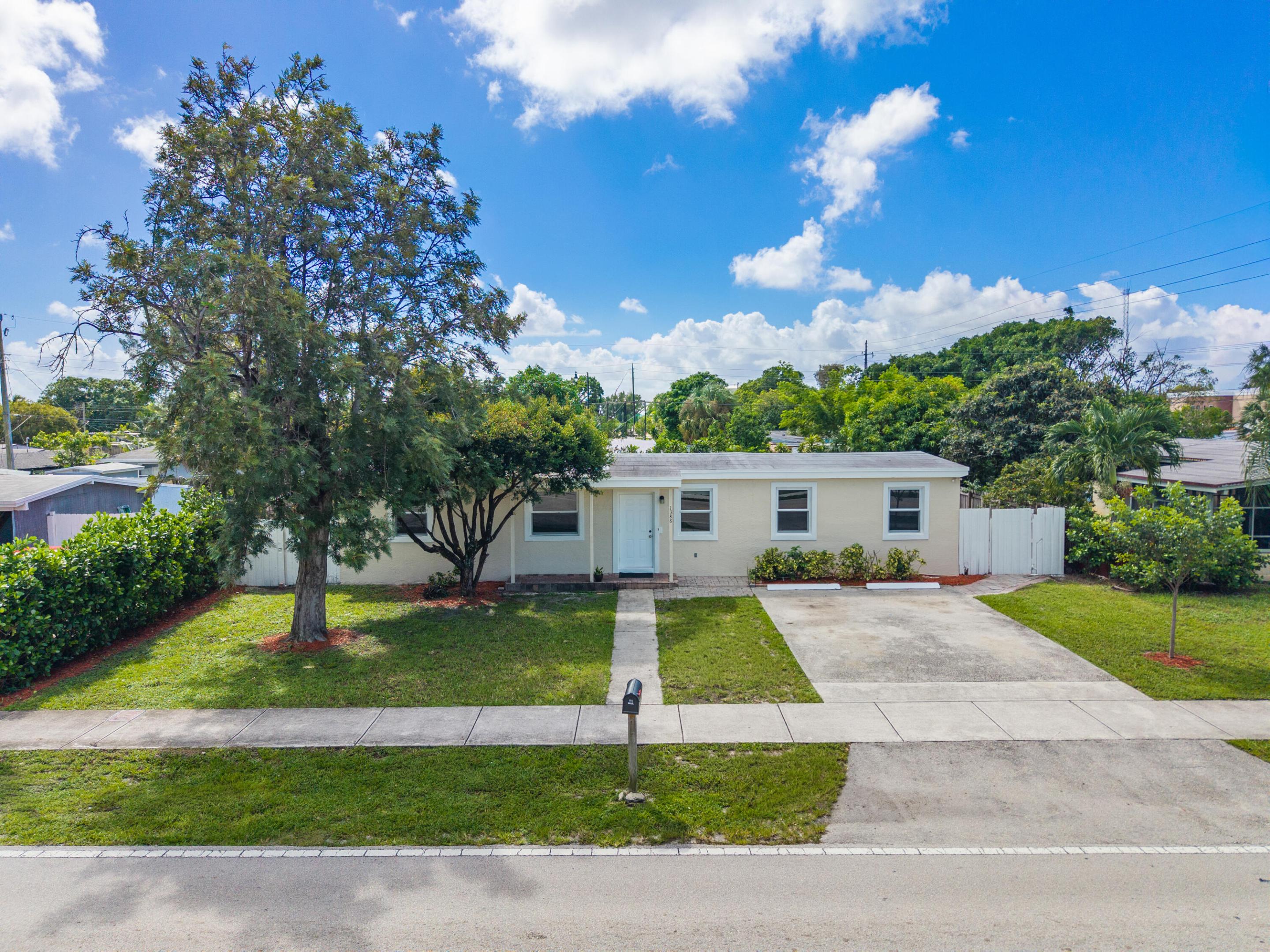 1388 Ne 54th Street Property Photo 5