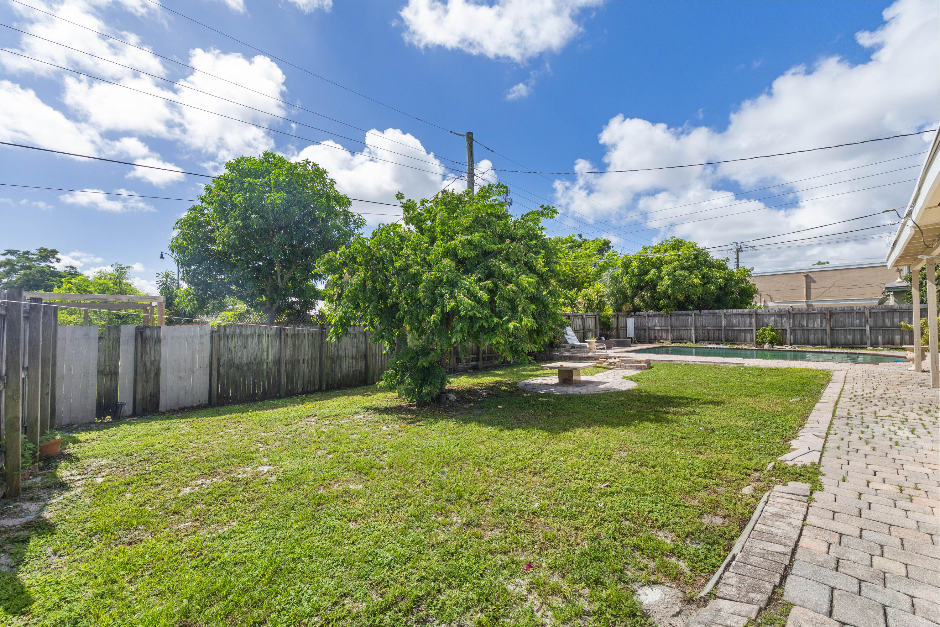 1388 Ne 54th Street Property Photo 10